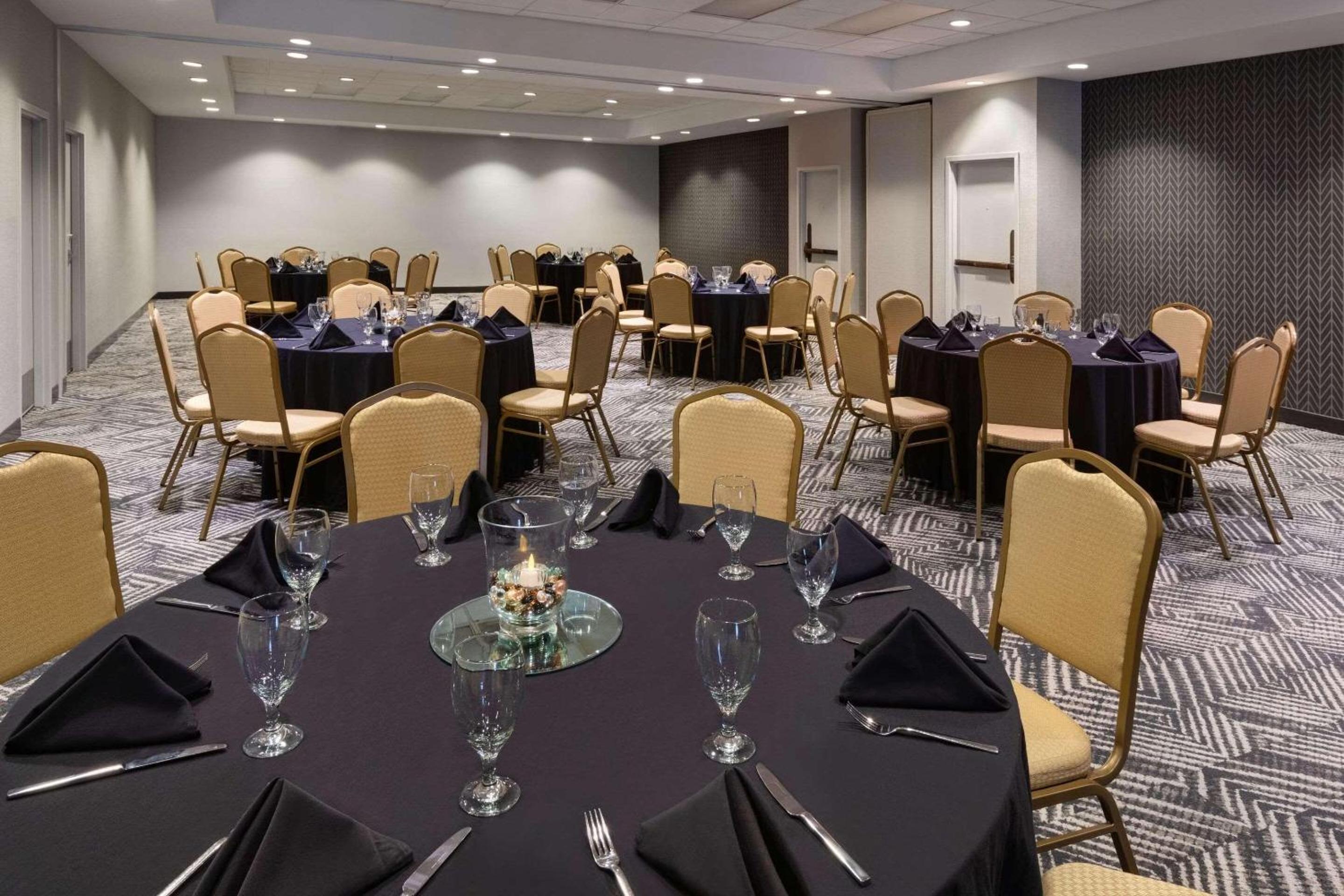 Radisson Hotel Nashville Airport - Property Image 40