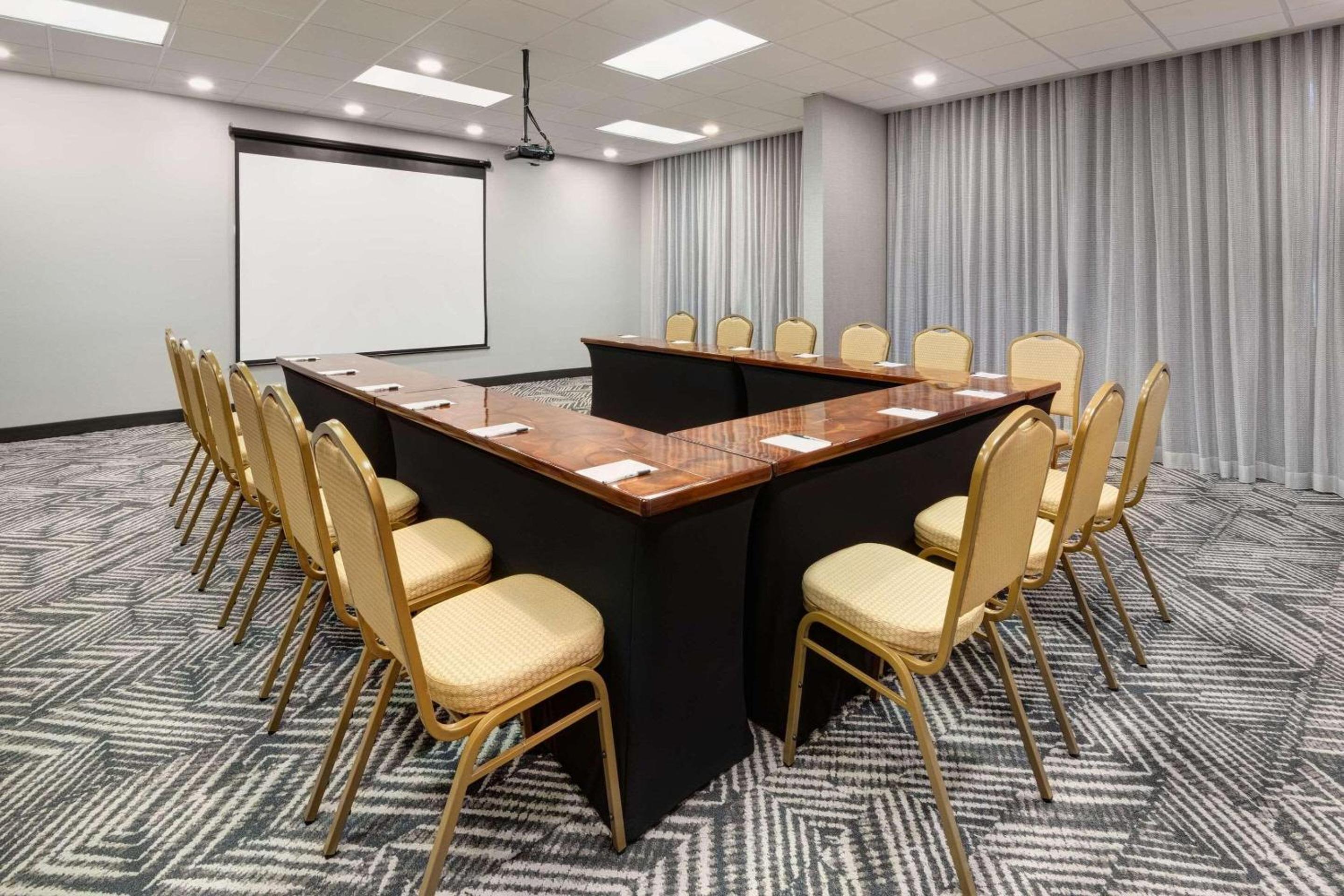 Radisson Hotel Nashville Airport - Property Image 42