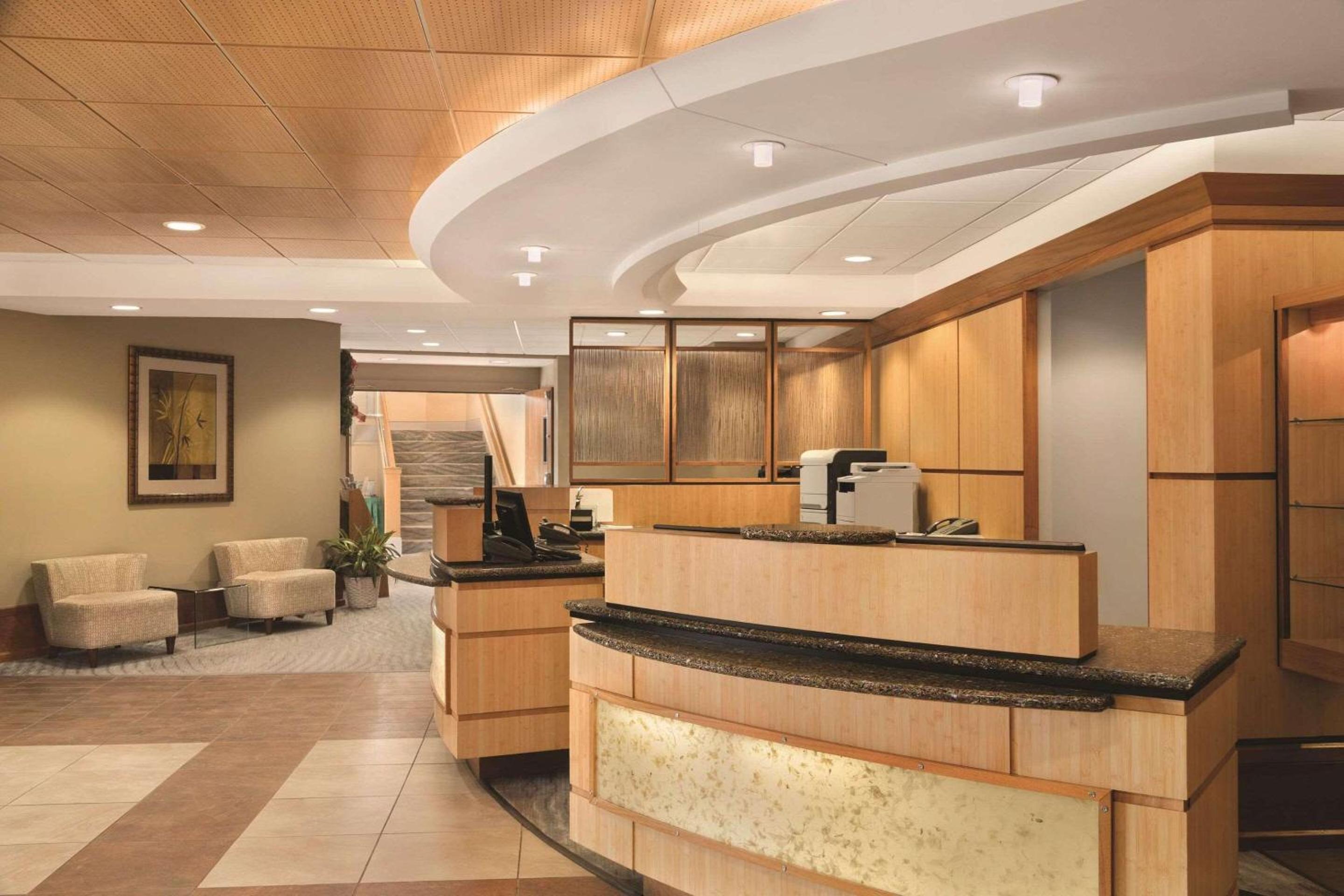 Radisson Hotel Providence Airport - Property Image 28