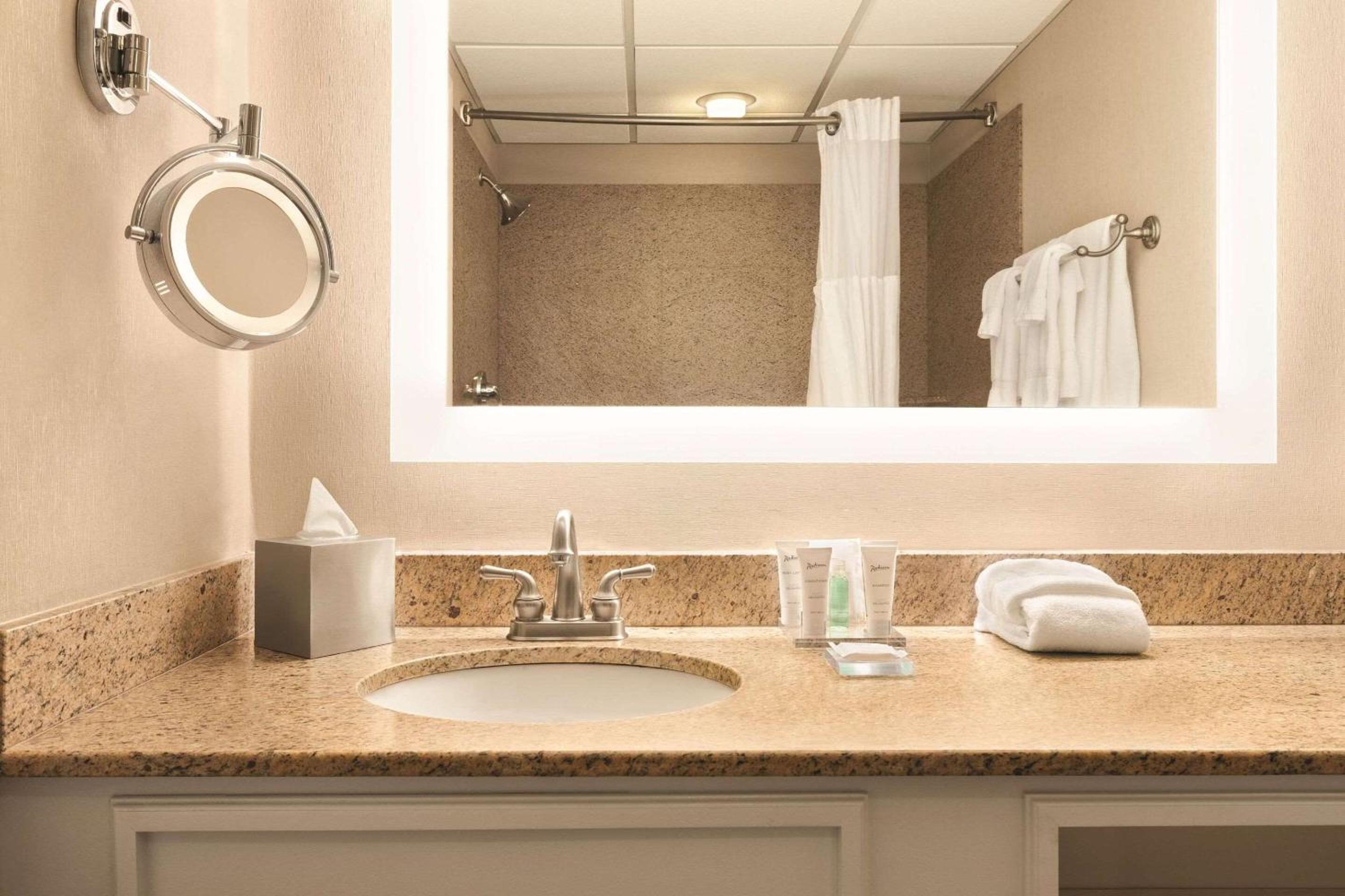 Radisson Hotel Providence Airport - Property Image 22