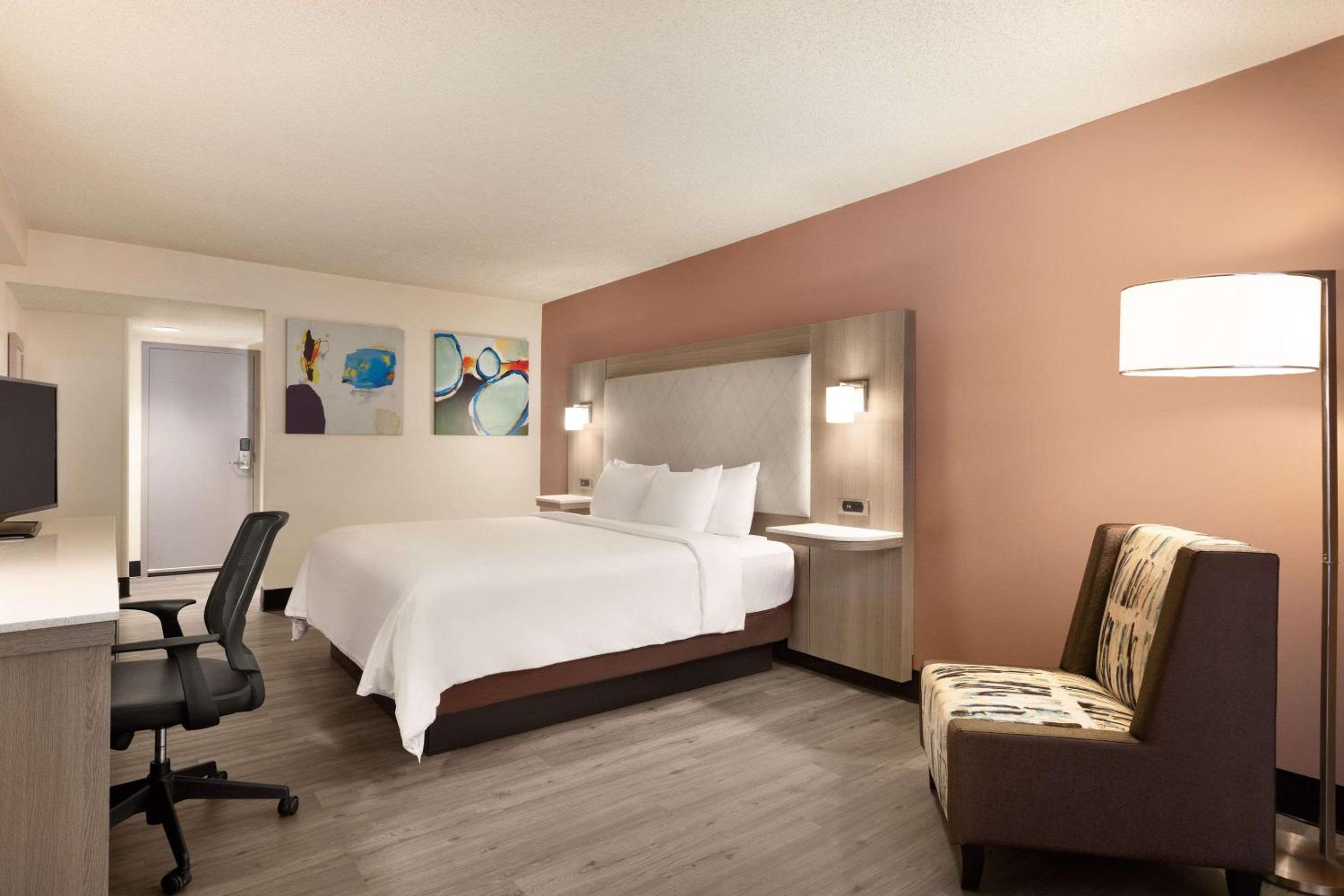 Radisson Hotel Lenexa Overland Park - Property Image 40