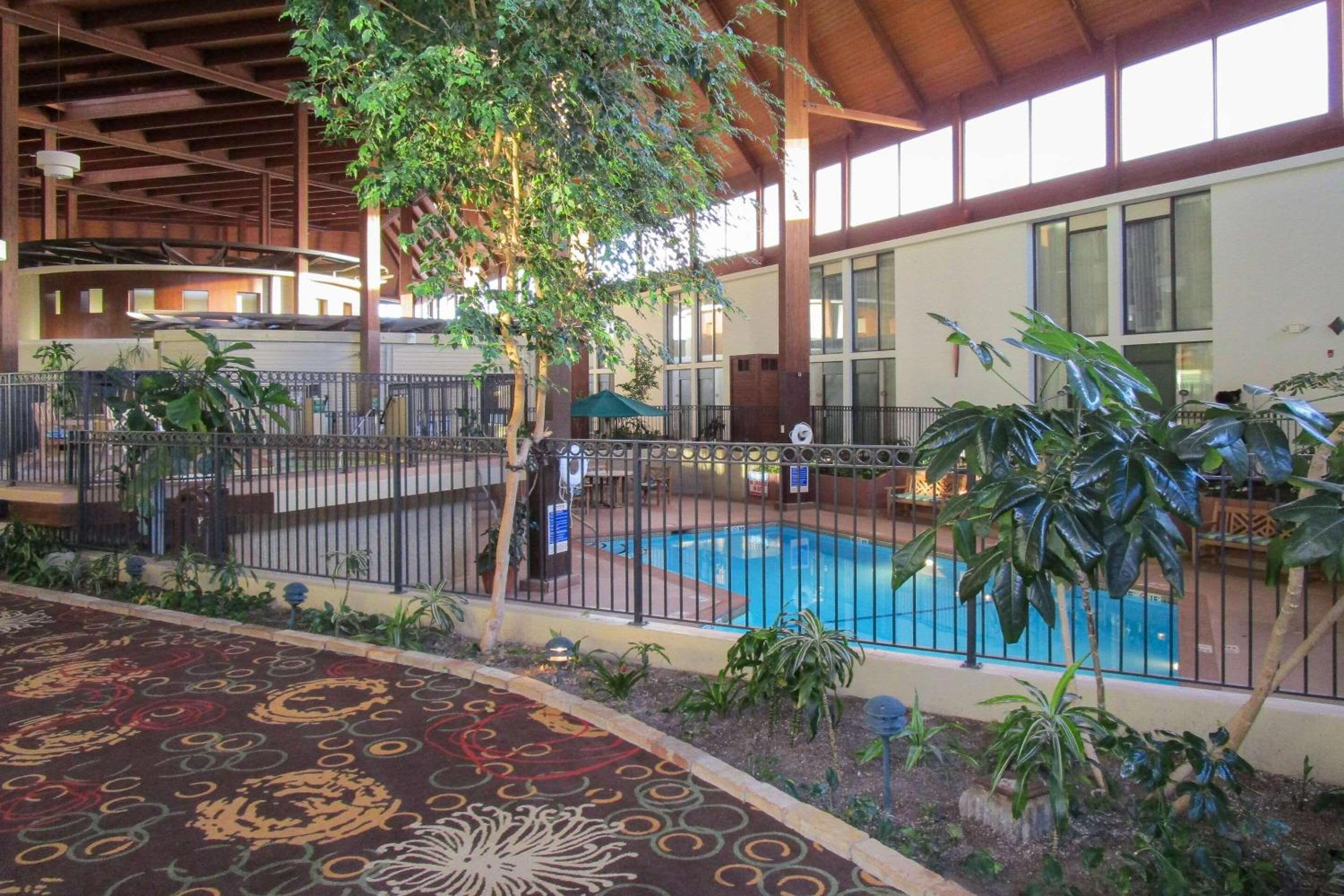 Radisson Hotel Lenexa Overland Park - Property Image 57