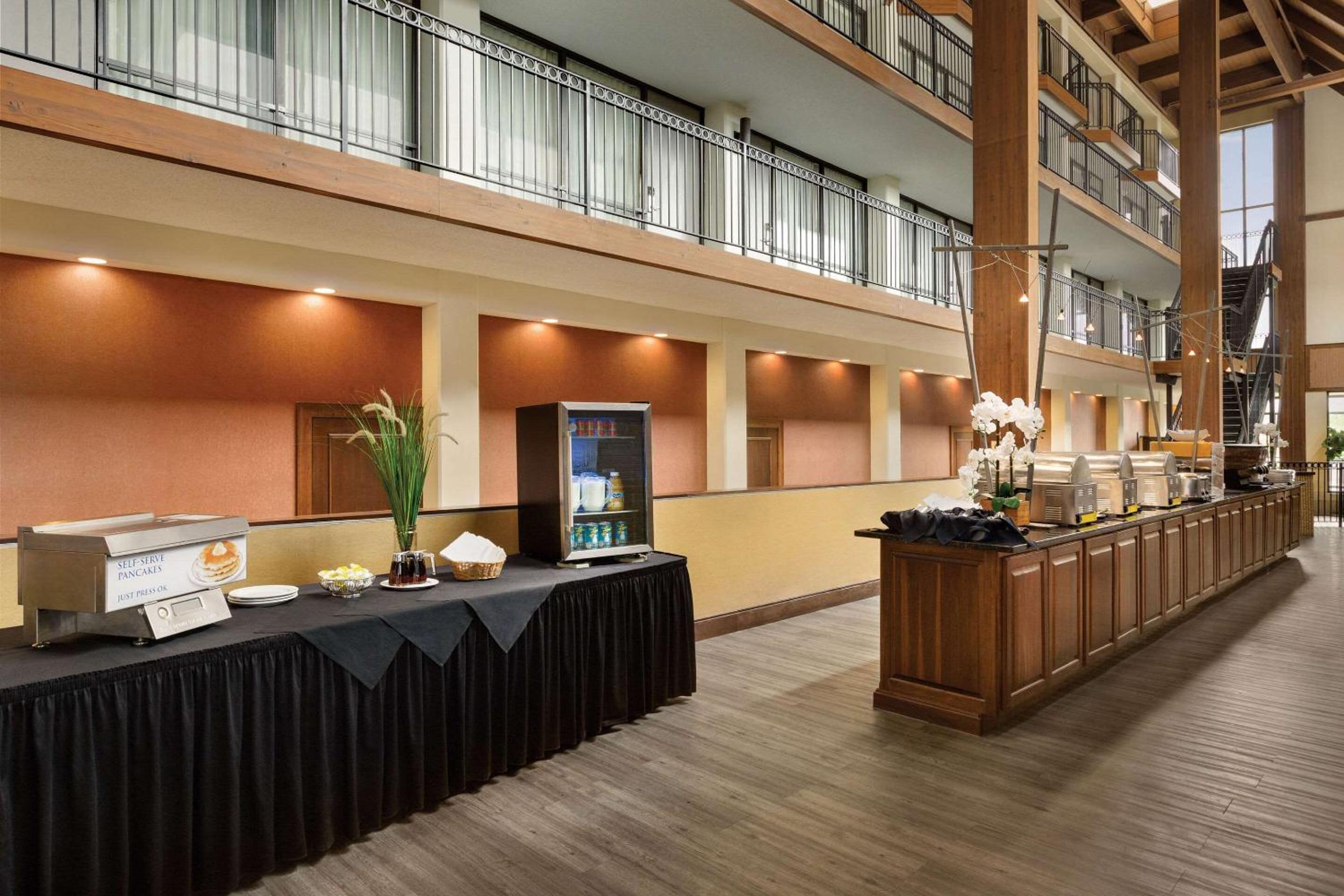 Radisson Hotel Lenexa Overland Park - Property Image 16