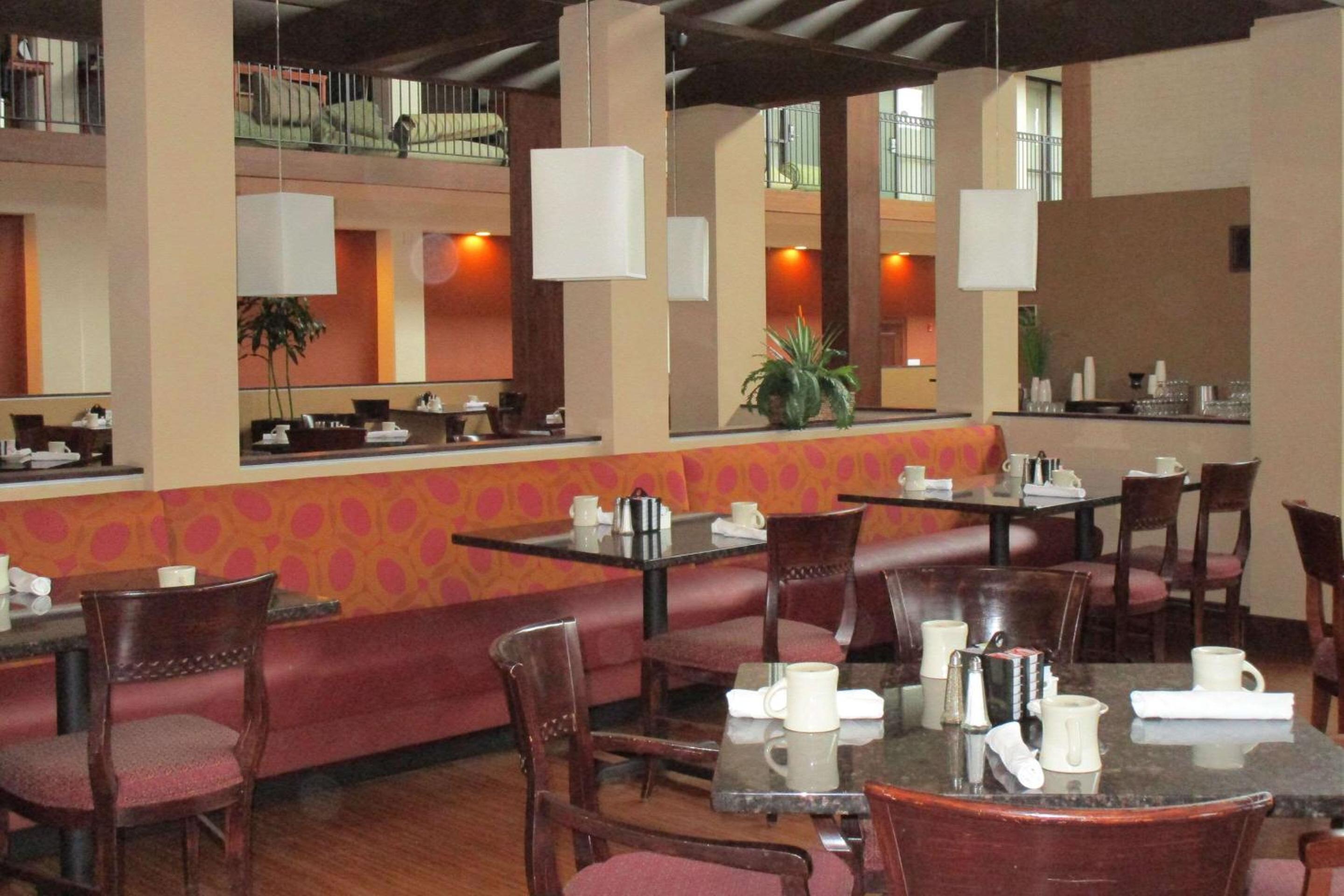 Radisson Hotel Lenexa Overland Park - Property Image 13