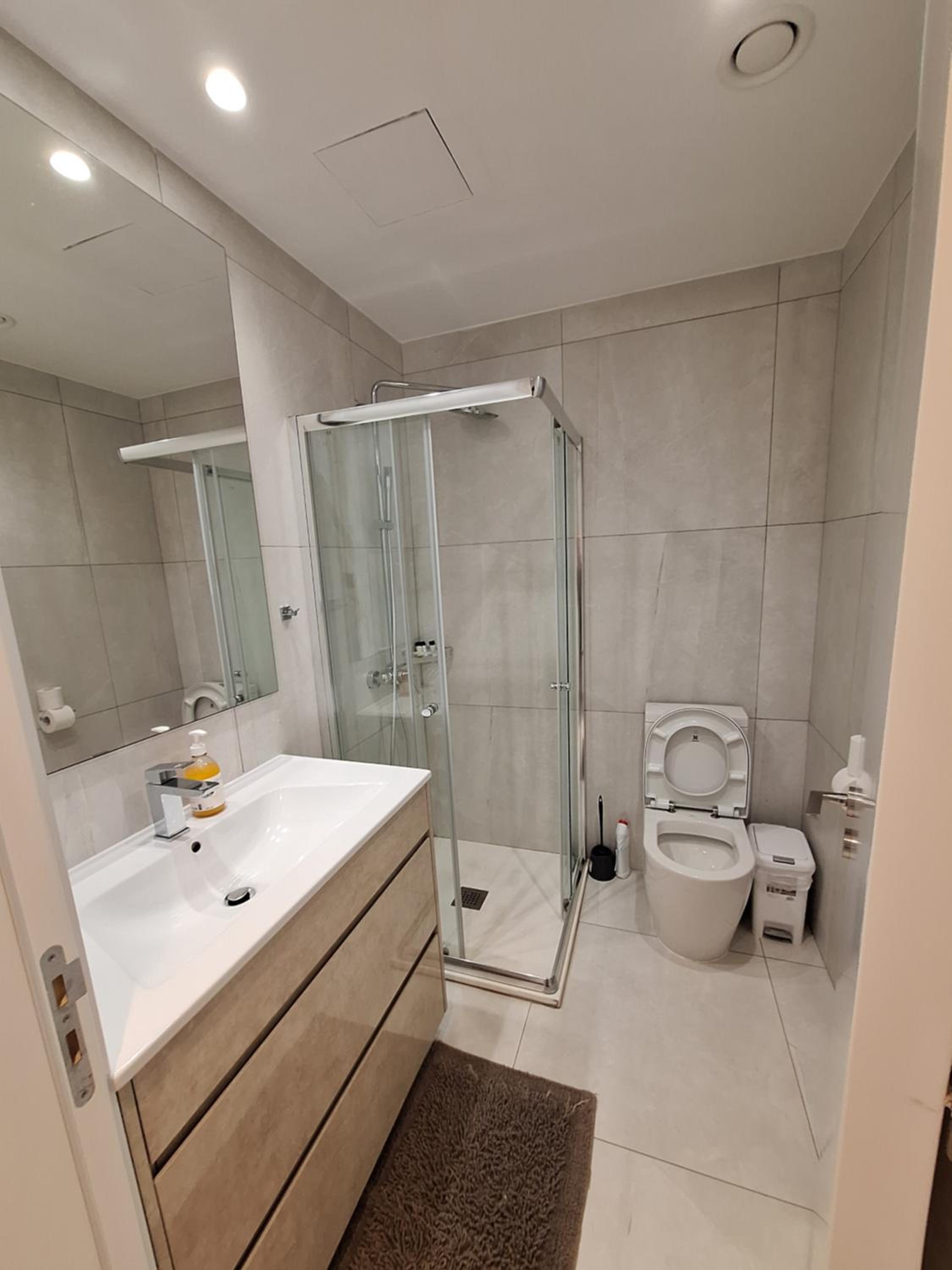 Emerald Suites