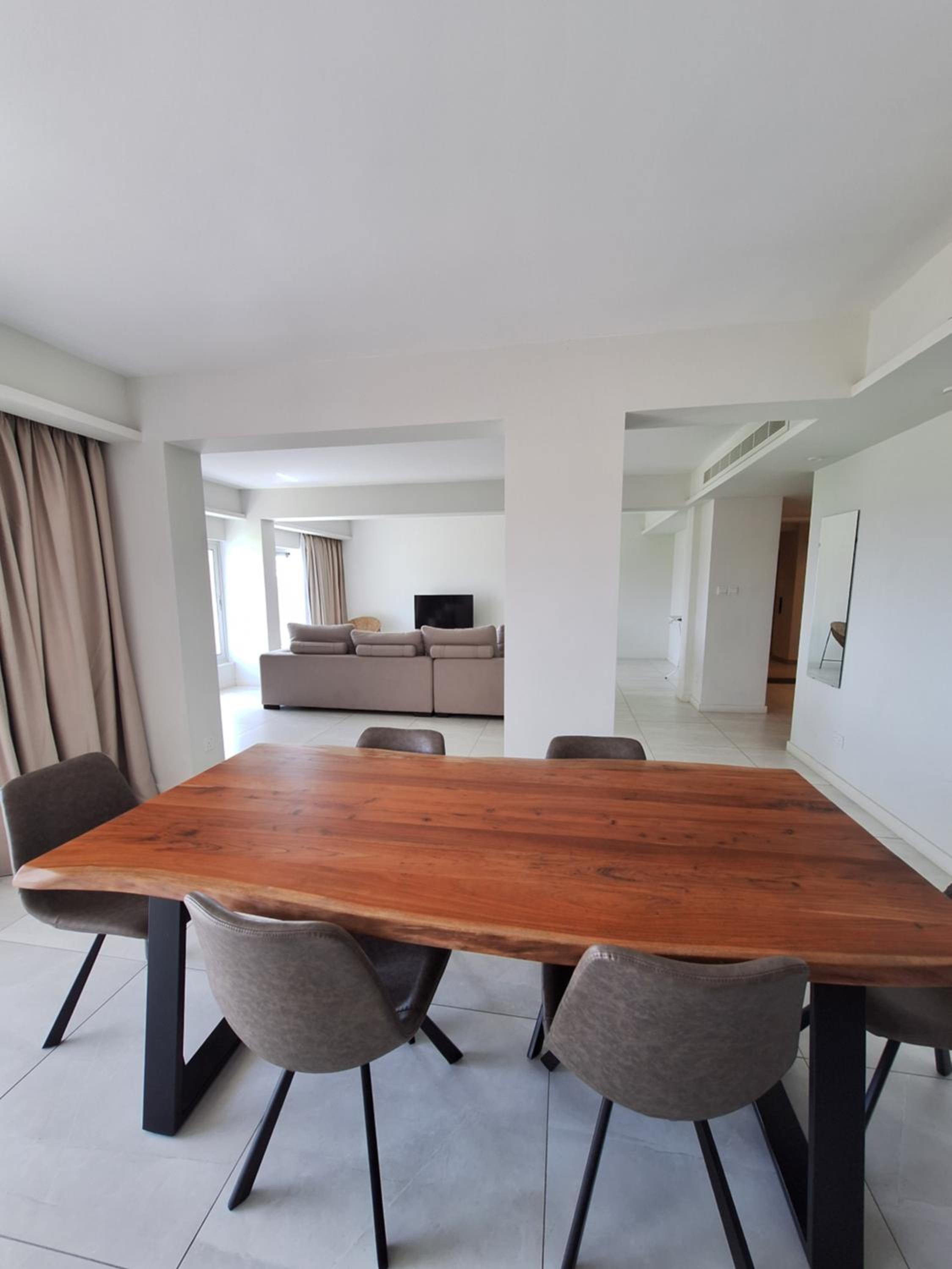 Emerald Suites