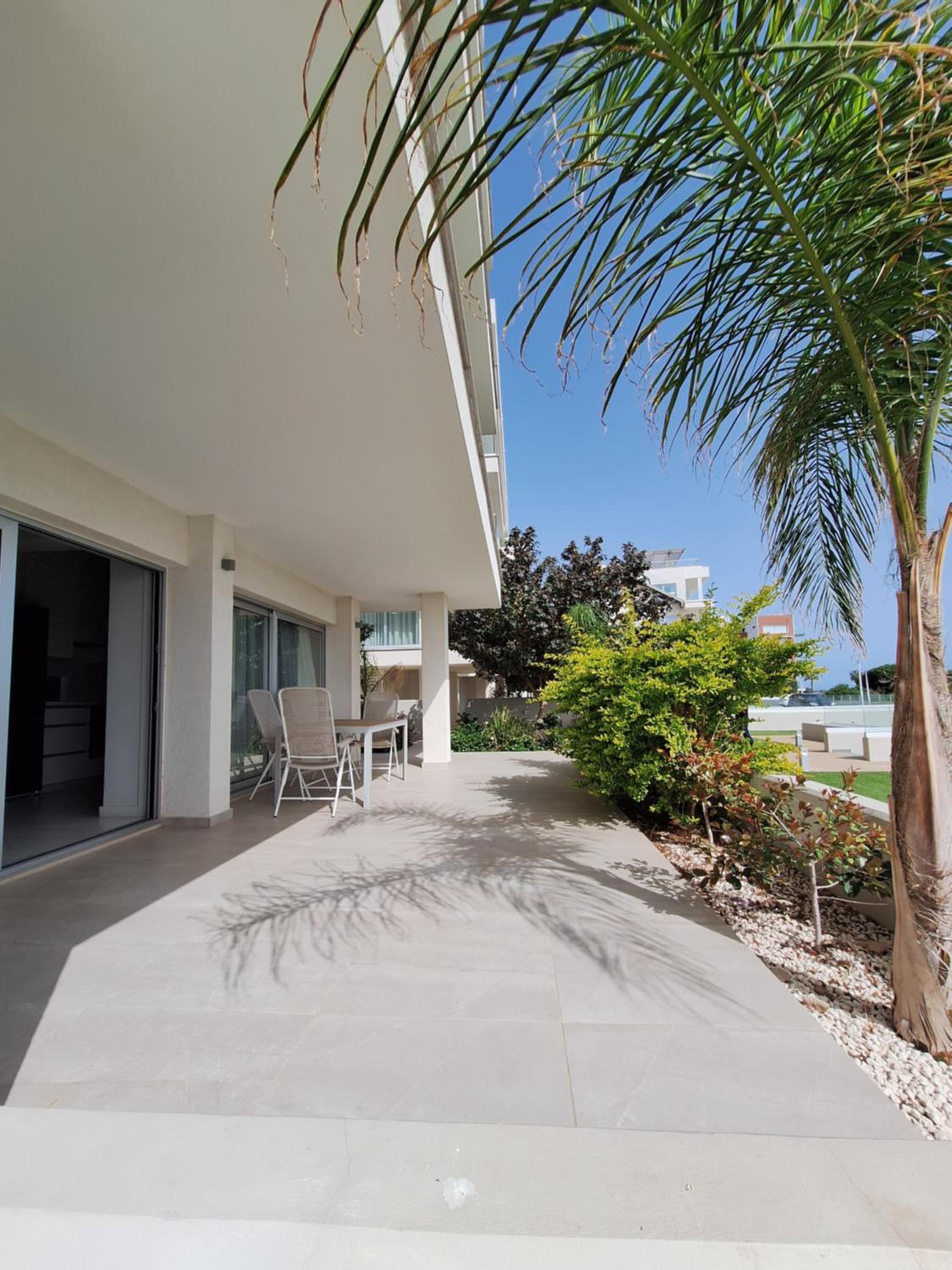 Emerald Suites