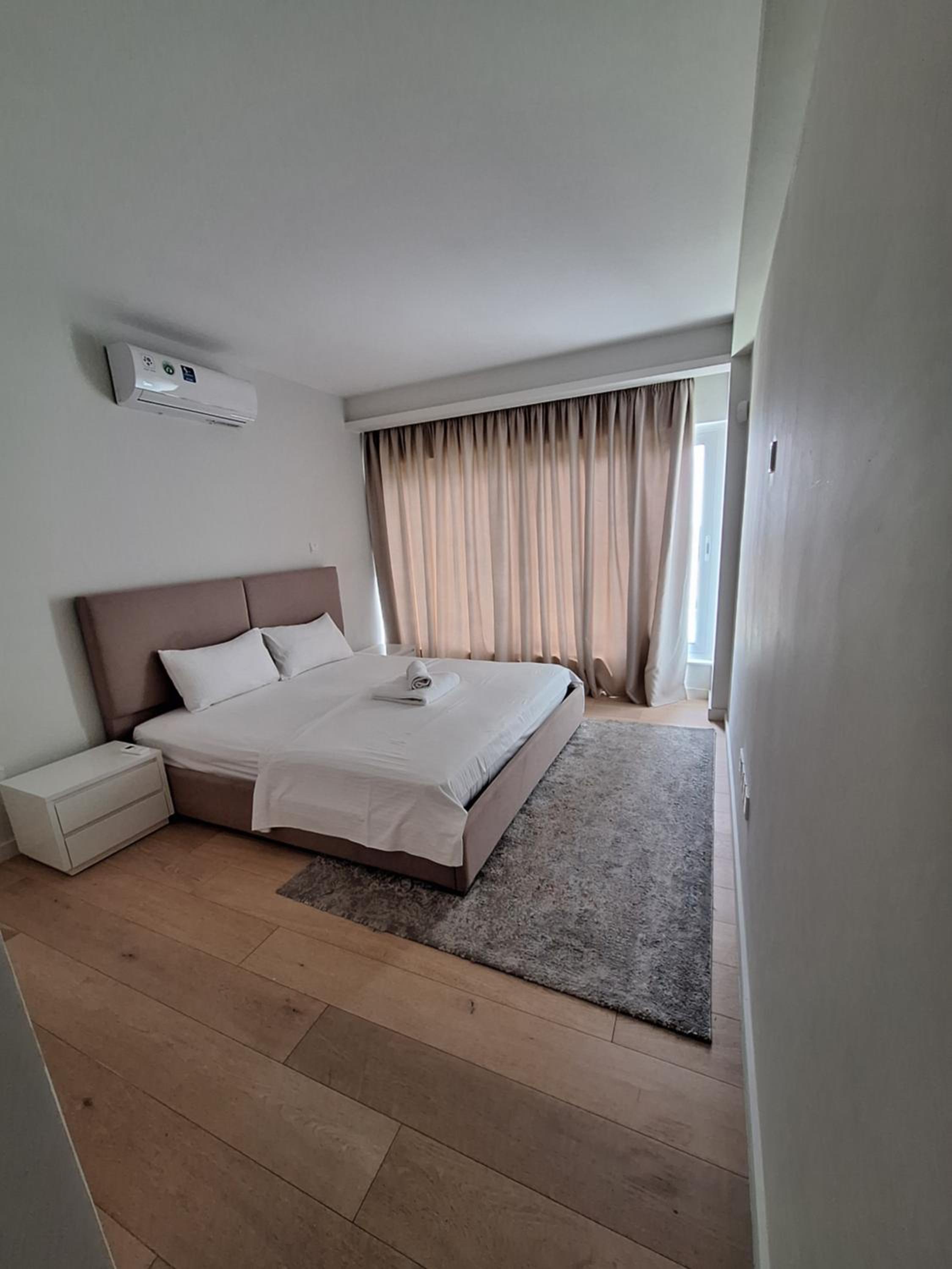 Emerald Suites