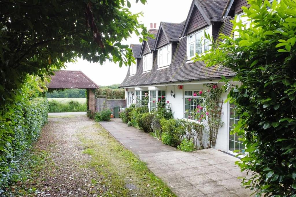 Hotel The Lodge - Luxury Country Stay