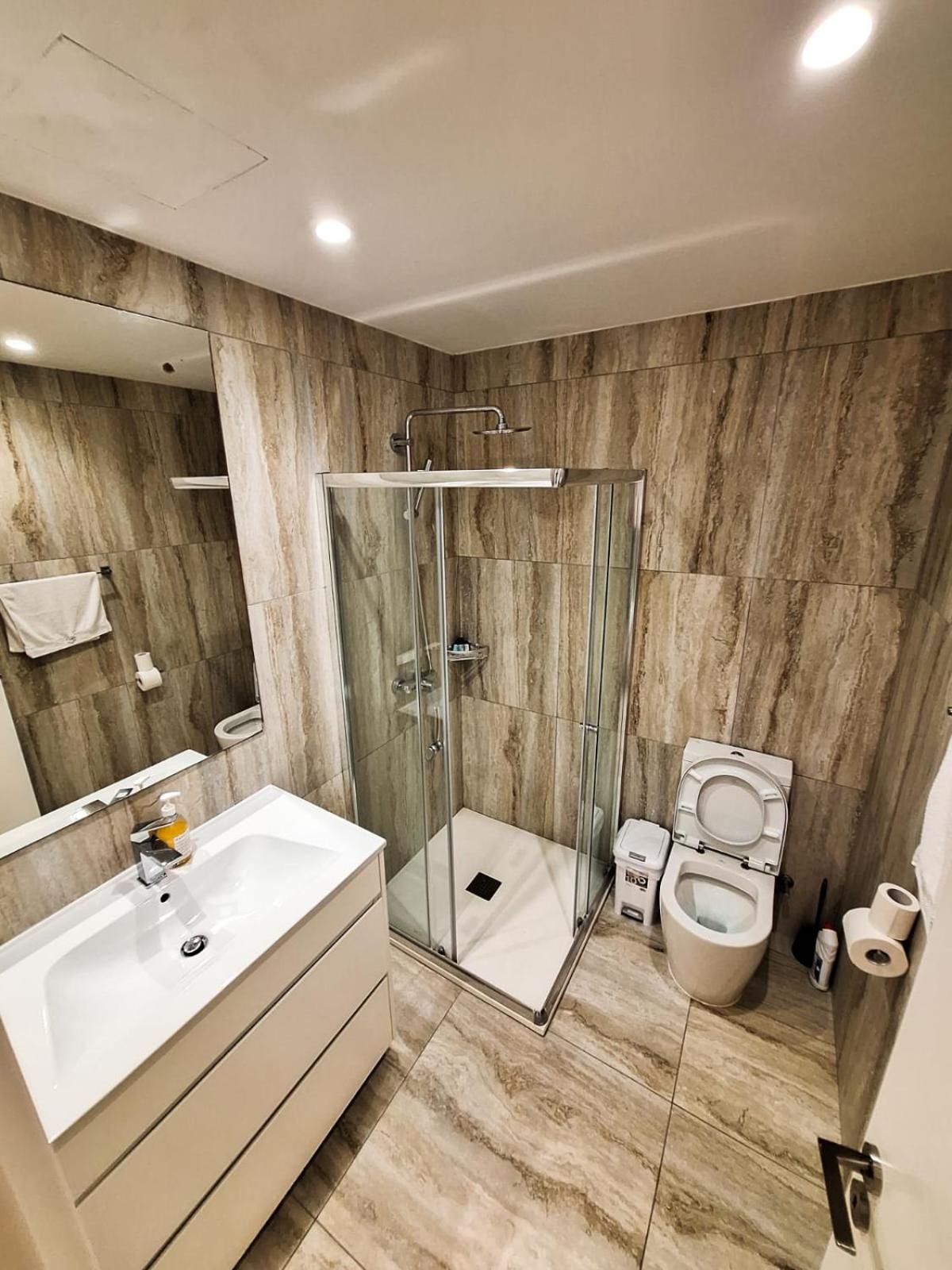 Emerald Suites