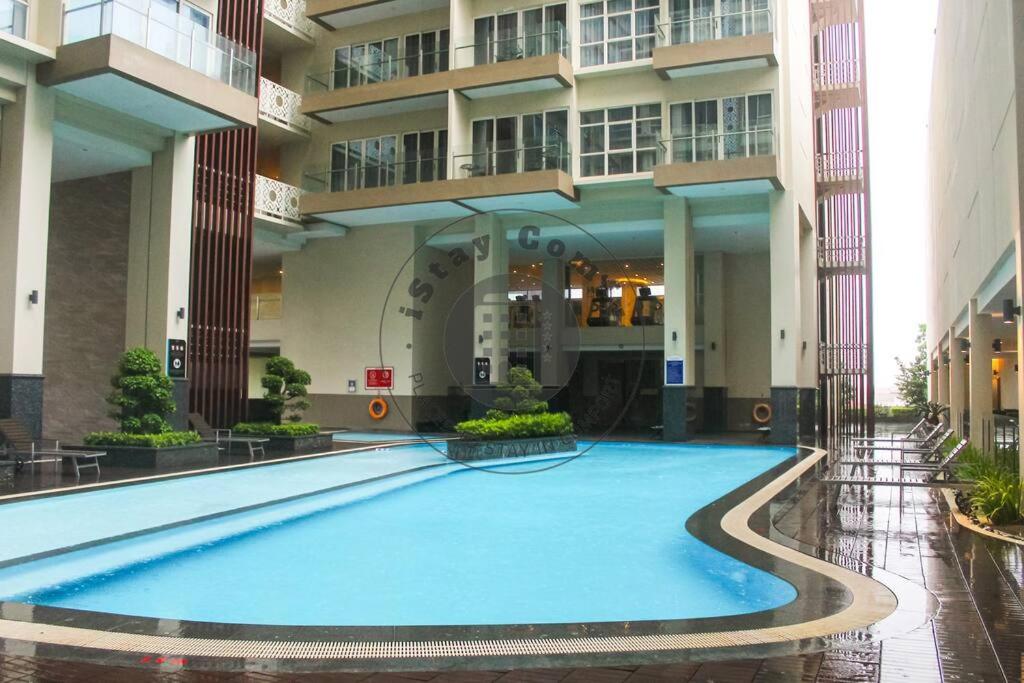 2BR Aston Residence 1811 City View