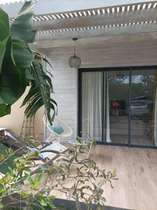 Adorable guets houst avec terrasse view 3