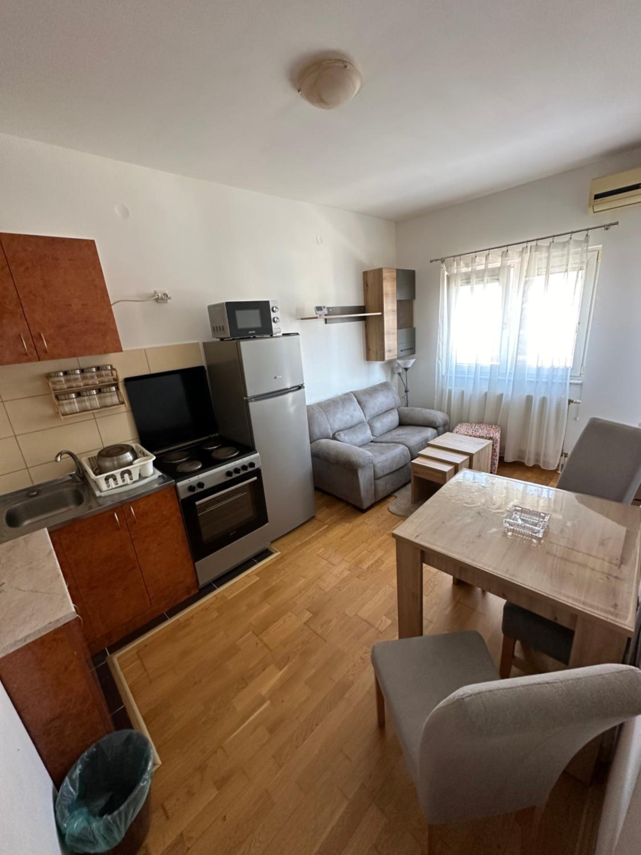 Deka Zaretov Apartman