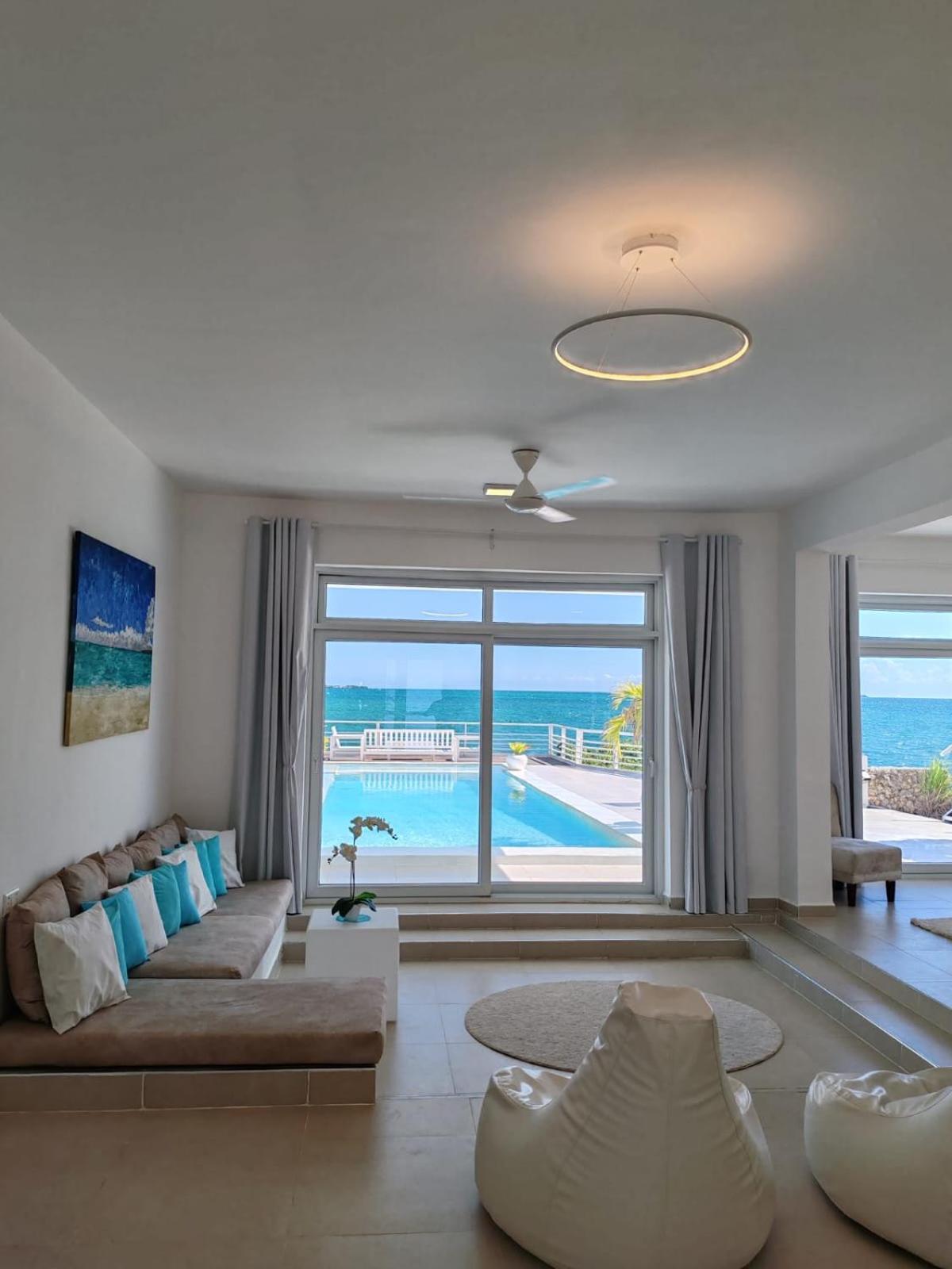 Villa Azura view 4