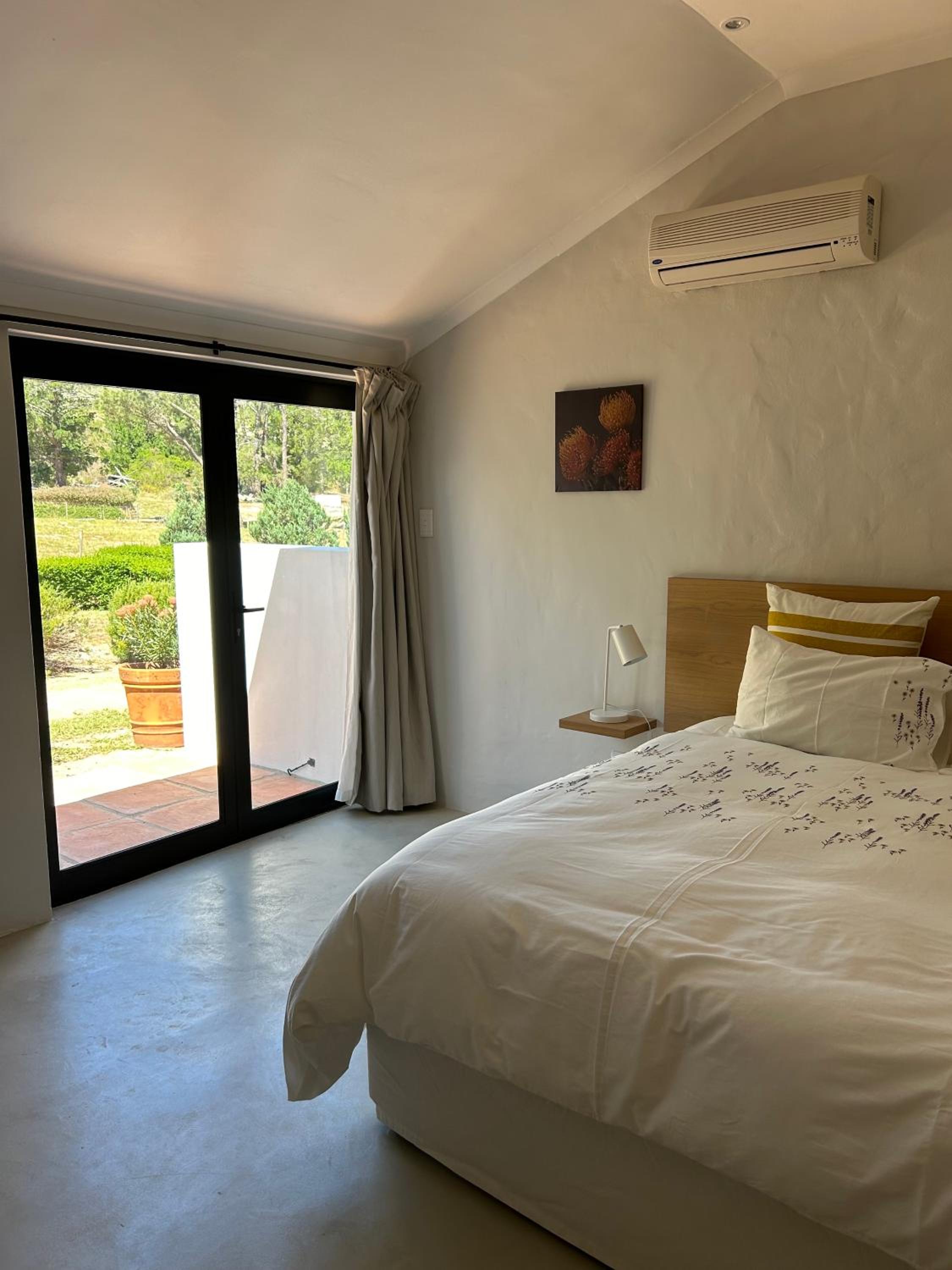 Topiary Wine Estate & Cottages