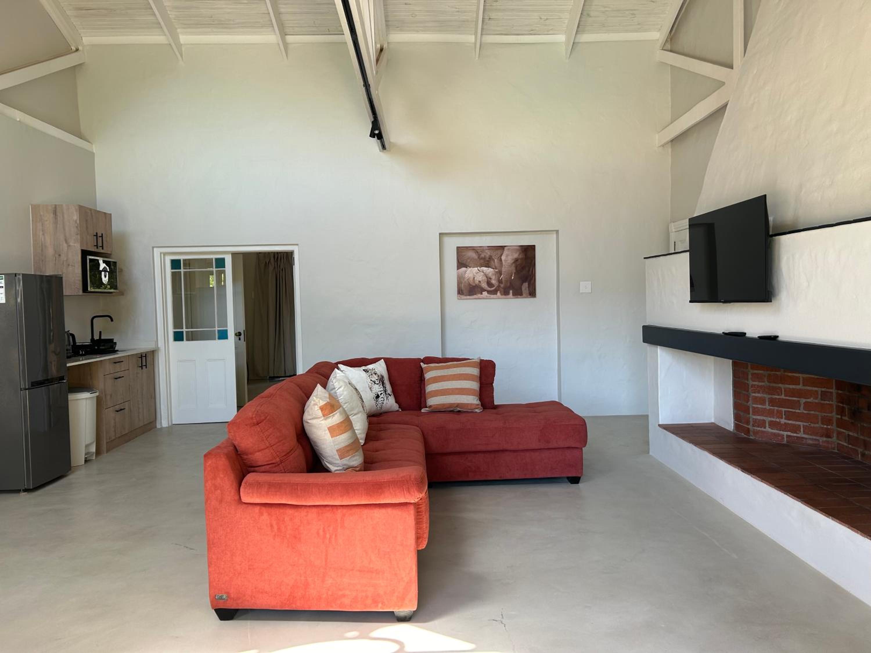 Topiary Wine Estate & Cottages