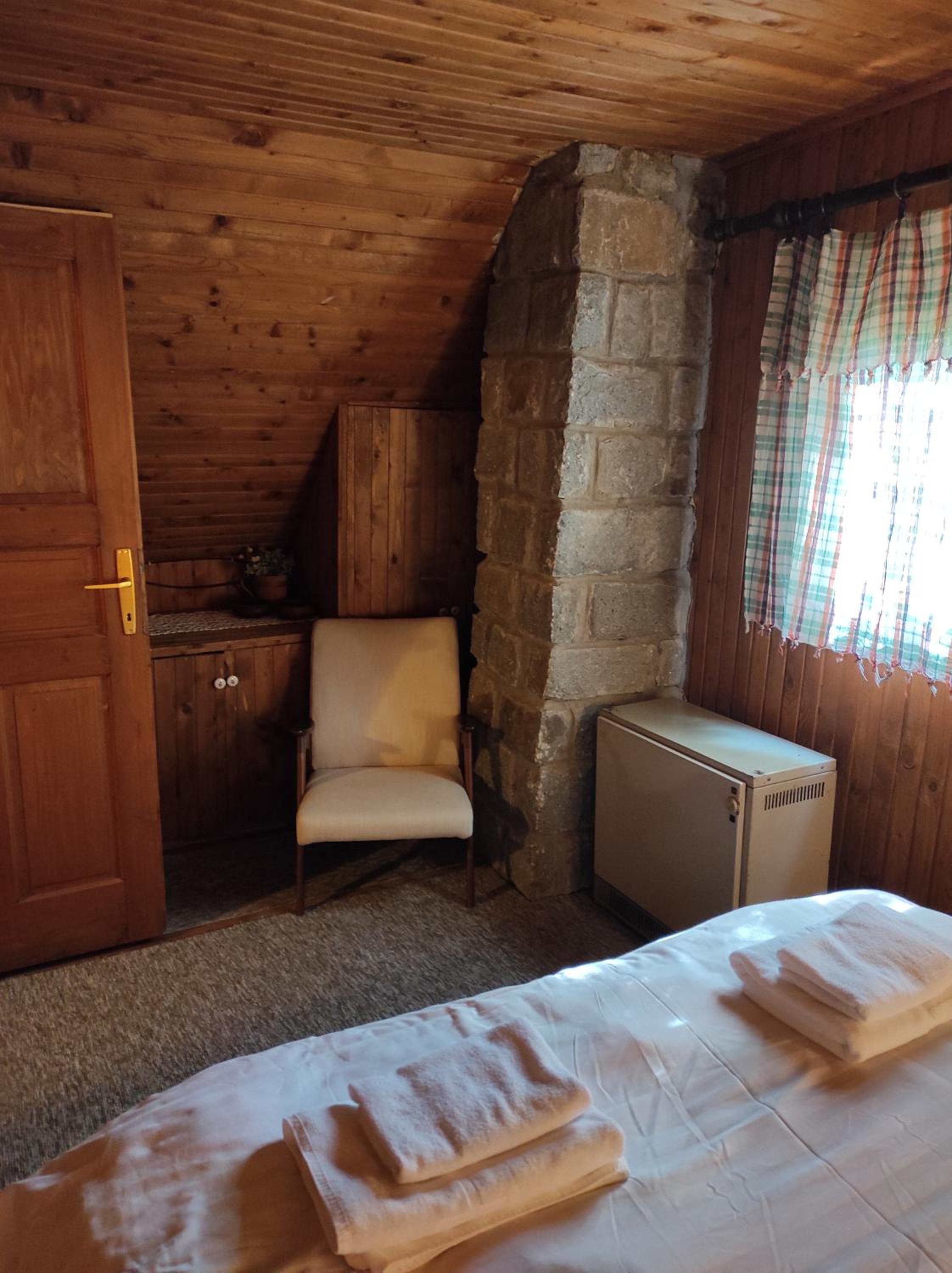 Drvenica Cabin