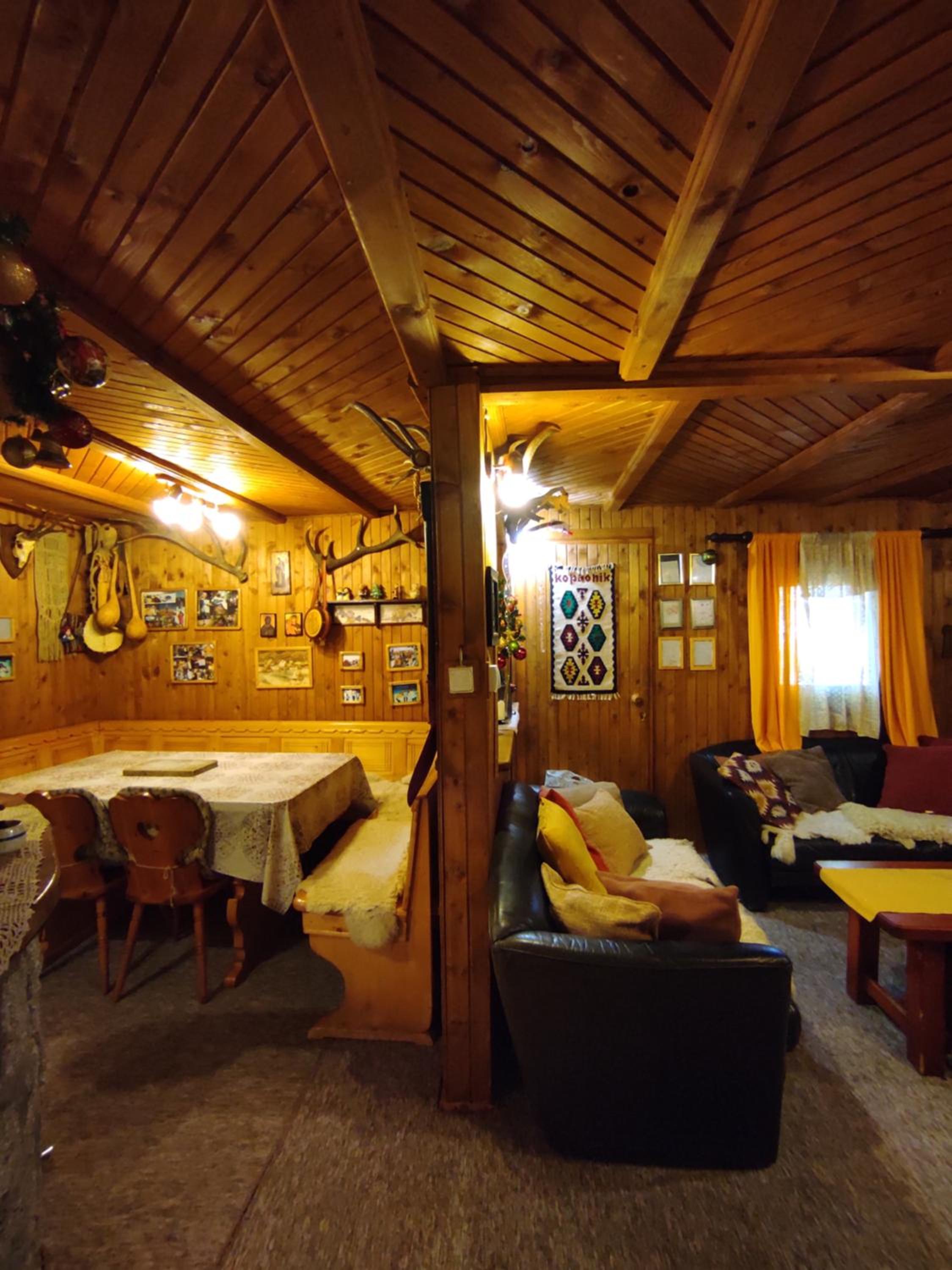 Drvenica Cabin