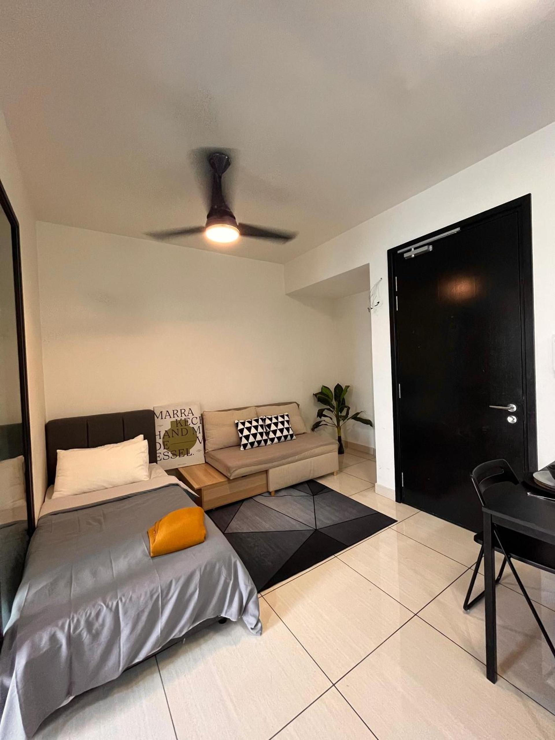 Almas Suites Puteri Harbour / Nusajaya JB 5 min to Legoaland Homespace Cozy room near 2nd link photo 7
