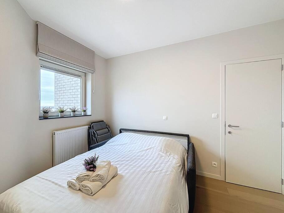 Flat Golden Gate - De Panne
