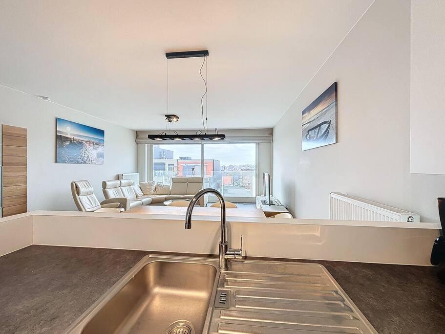 Flat Golden Gate - De Panne