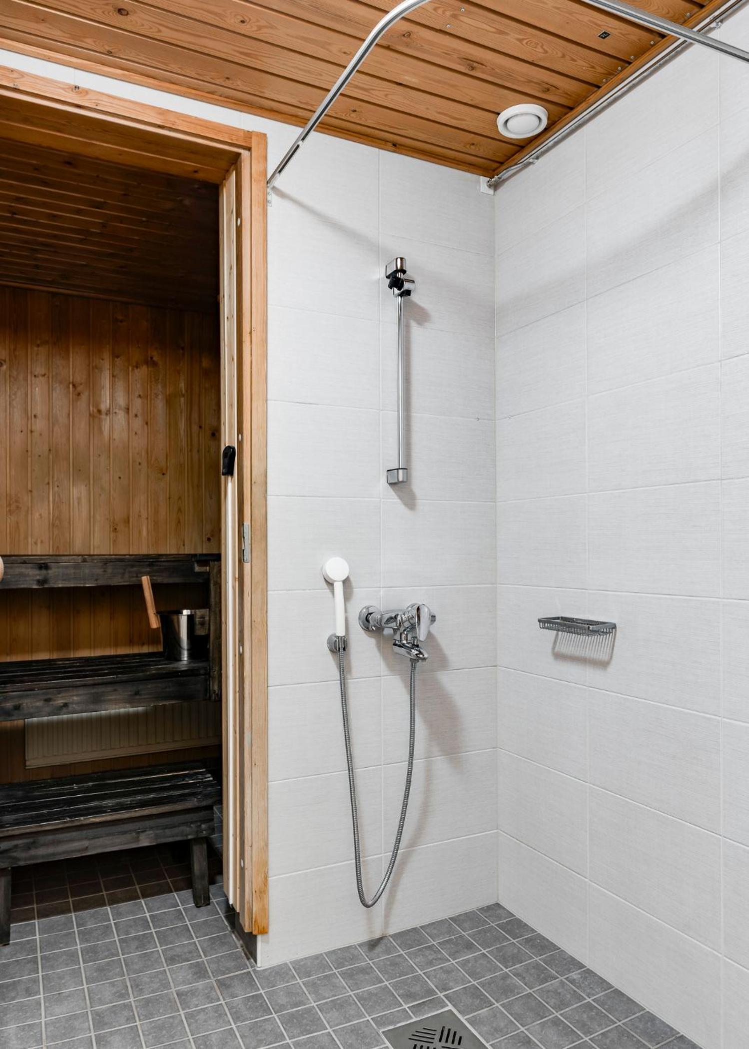 Cozy apartment near centrum, free parking