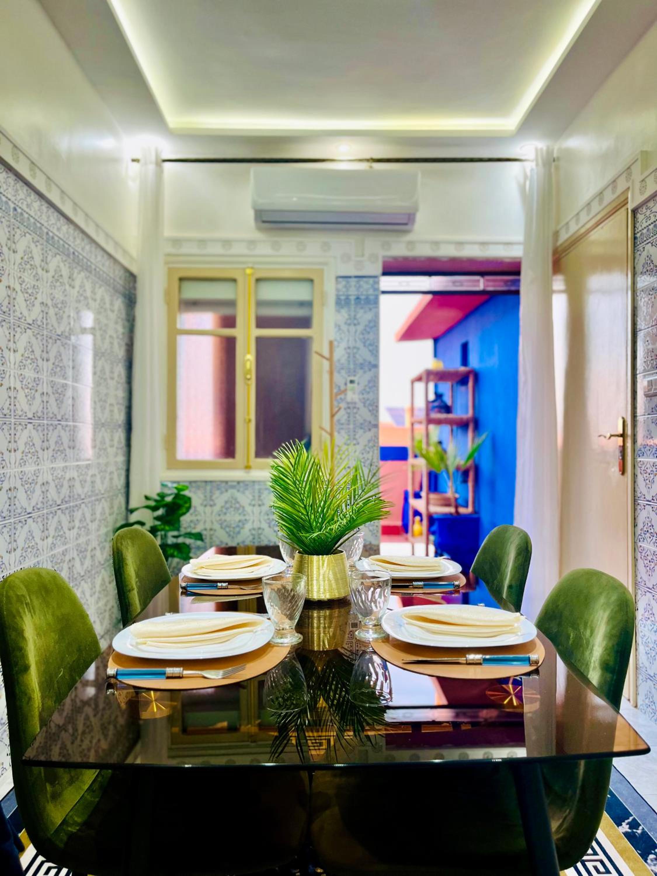 dining