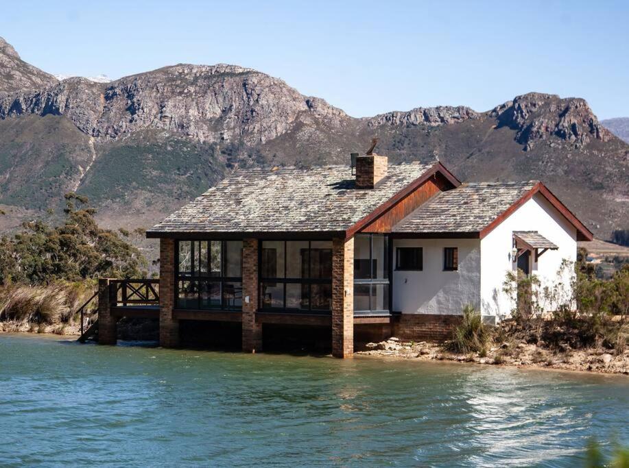 Wildeberg Dam House Cottage view 3