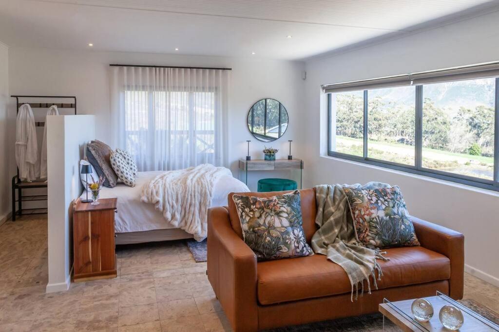 Wildeberg Dam House Cottage view 5