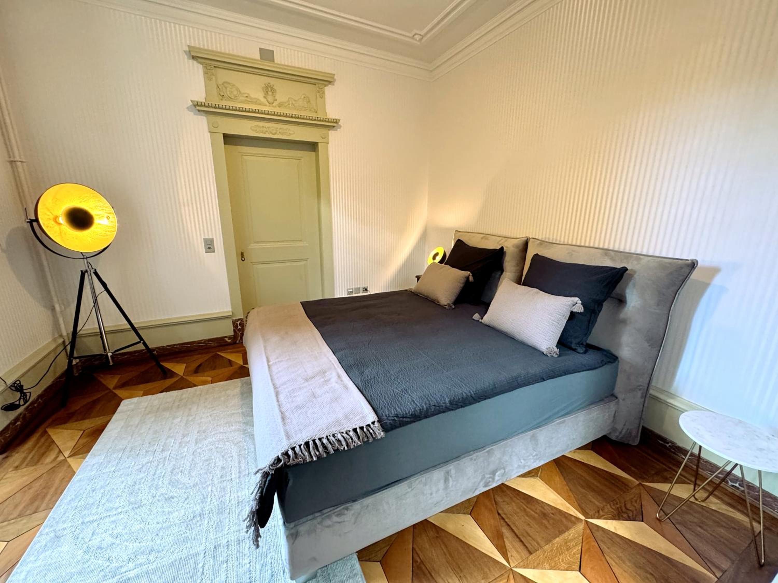 A&Y Exclusive 5 Star Historic Luxury Villa Lucerne
