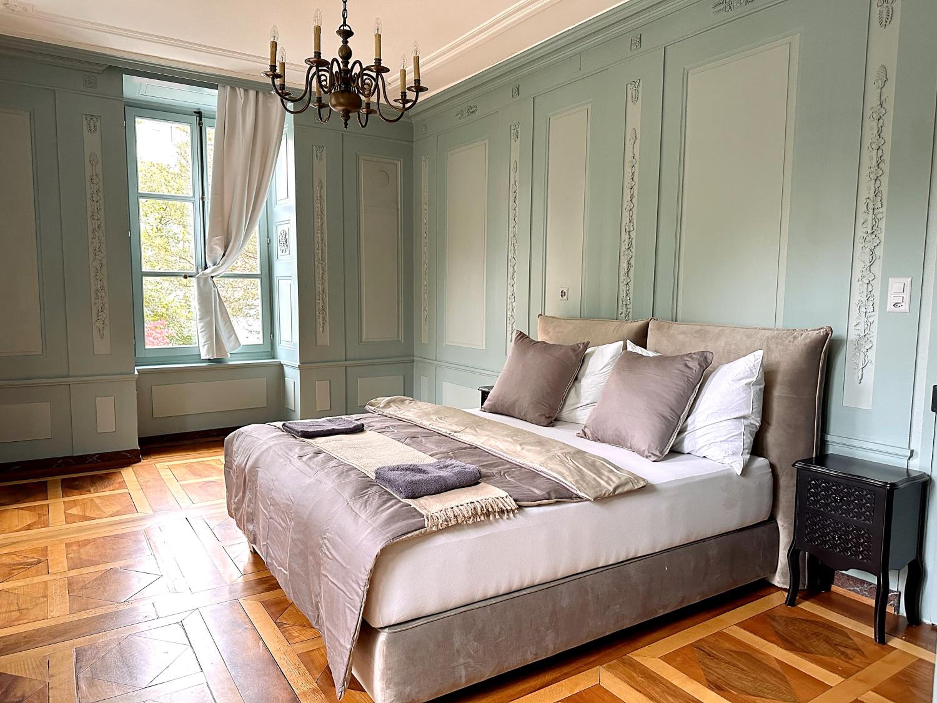 A&Y Exclusive 5 Star Historic Luxury Villa Lucerne