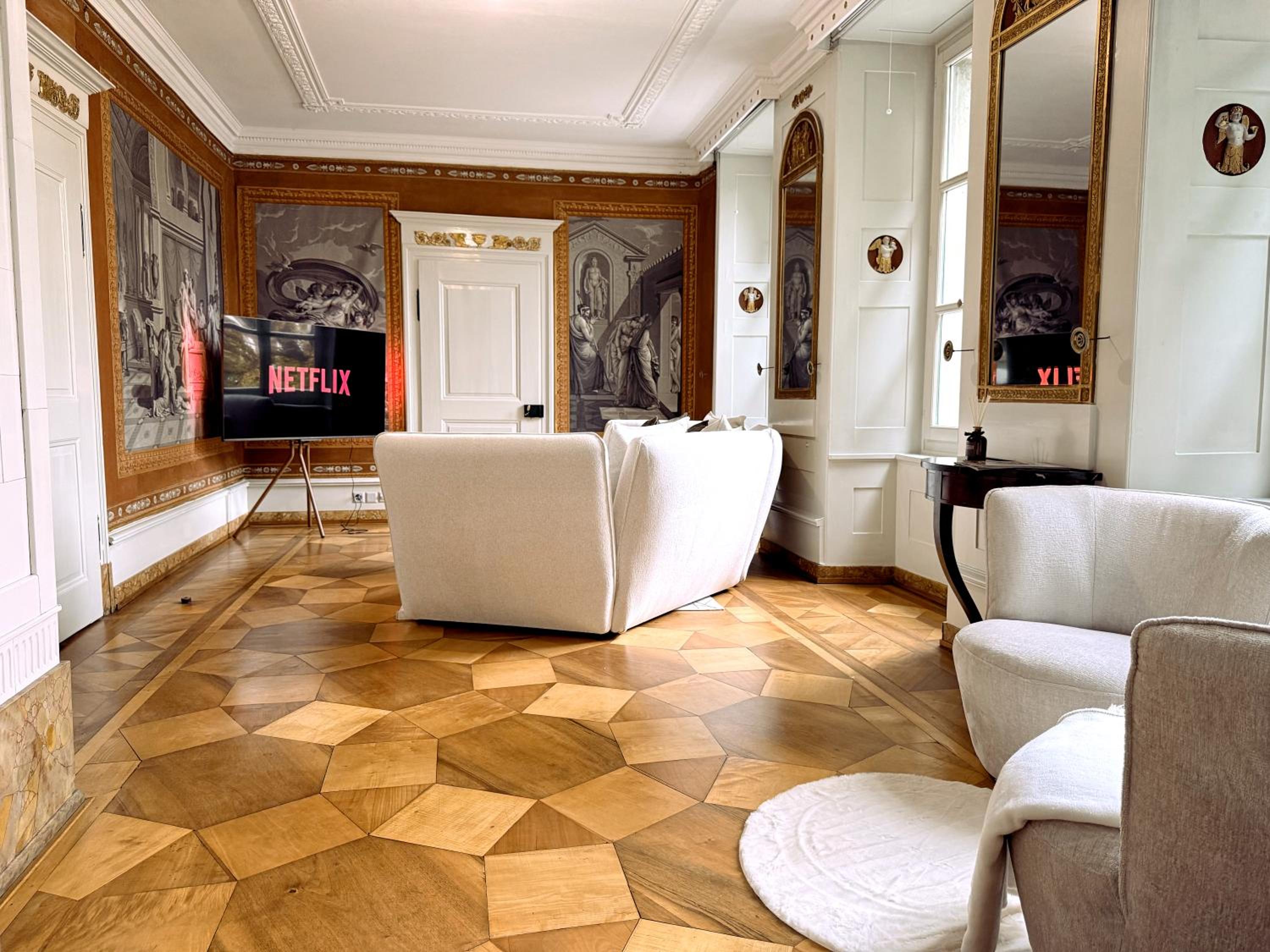 A&Y Exclusive 5 Star Historic Luxury Villa Lucerne