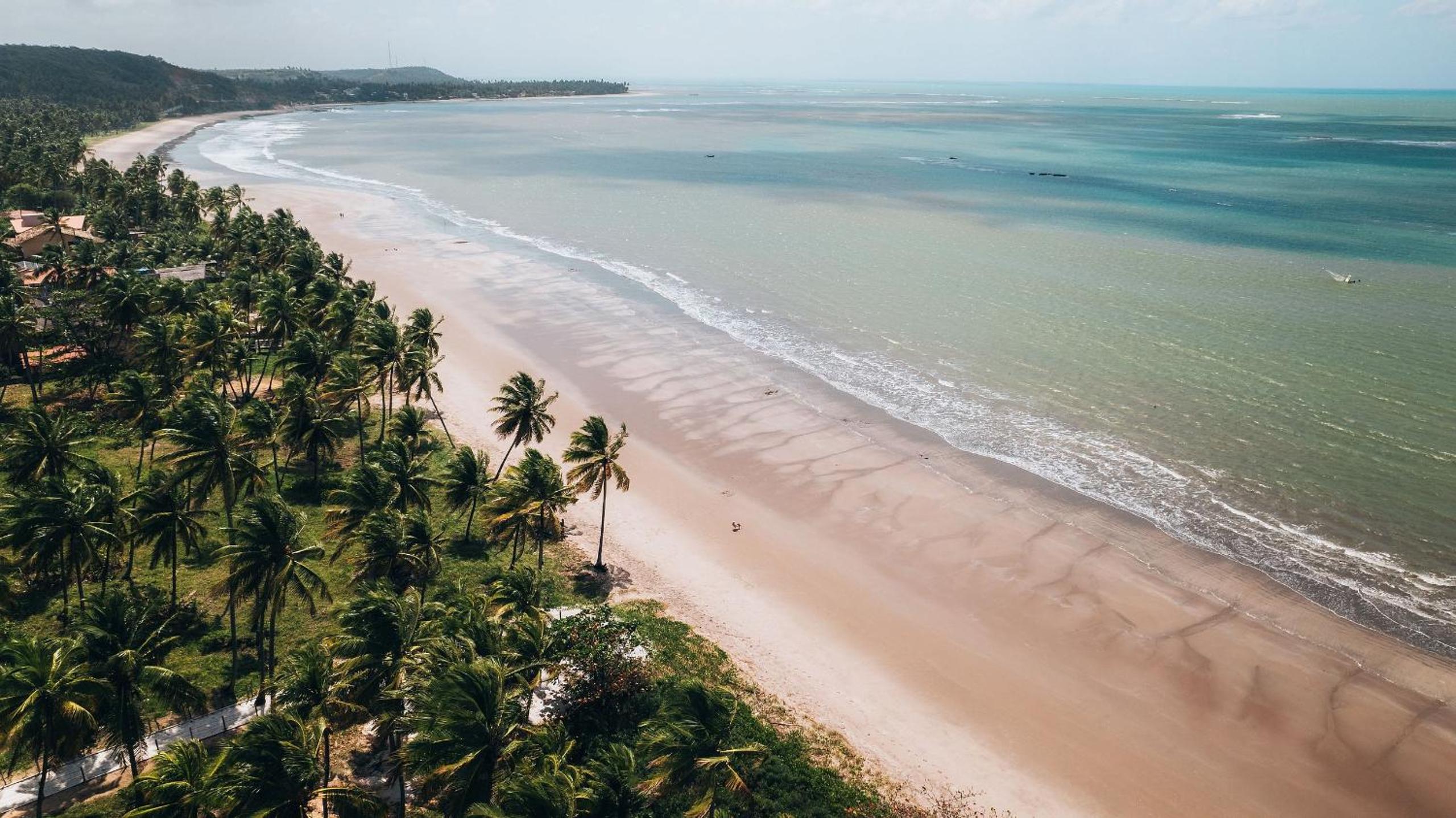 Villa Naluri Frente Mar em Japaratinga por Quarto à Vista