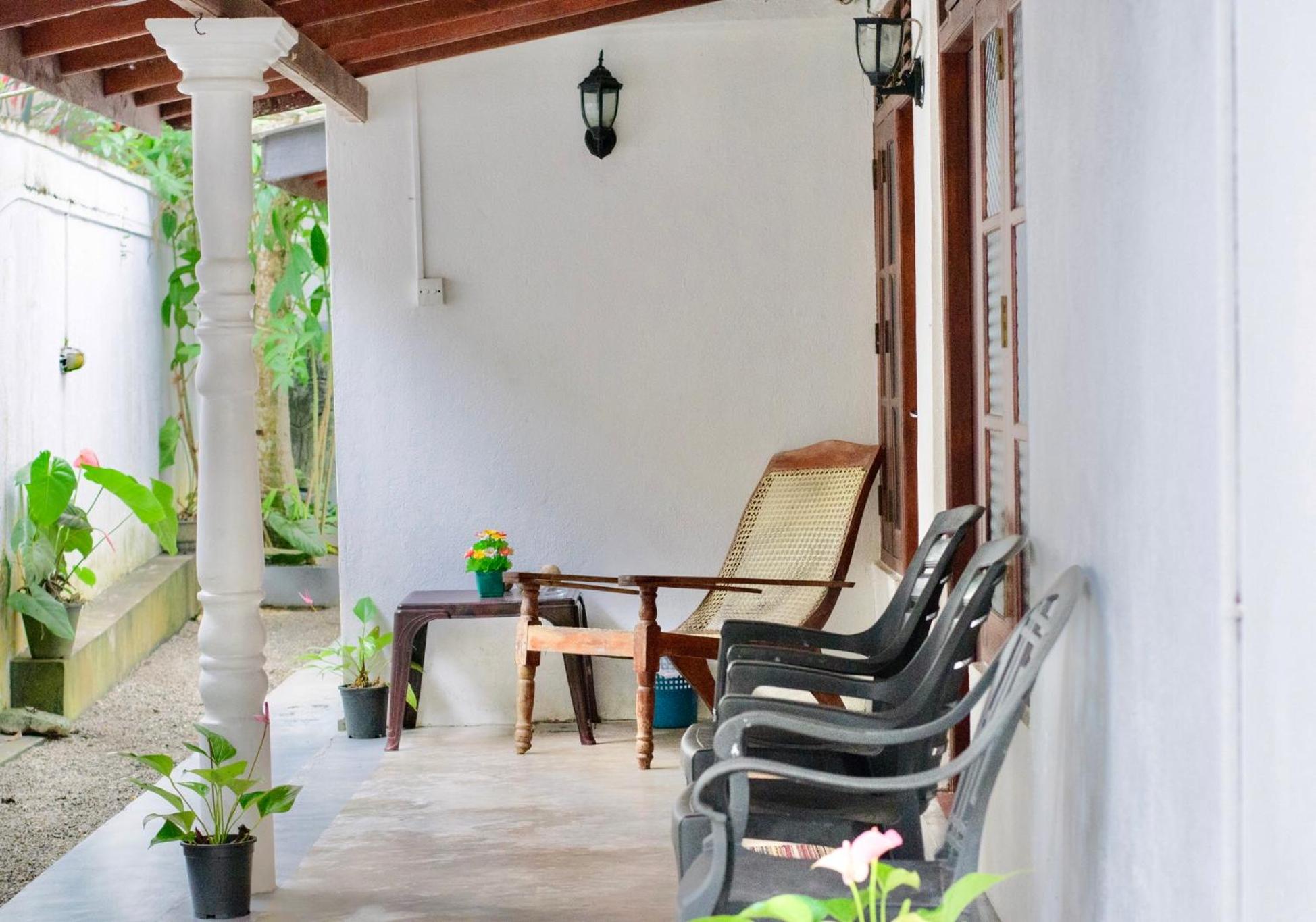 The Golden Sand Villa in Unawatuna view 2