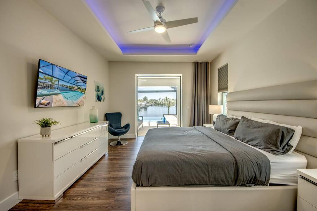 Villa Infinity by CoralVilla -modern, on water, pool view 5