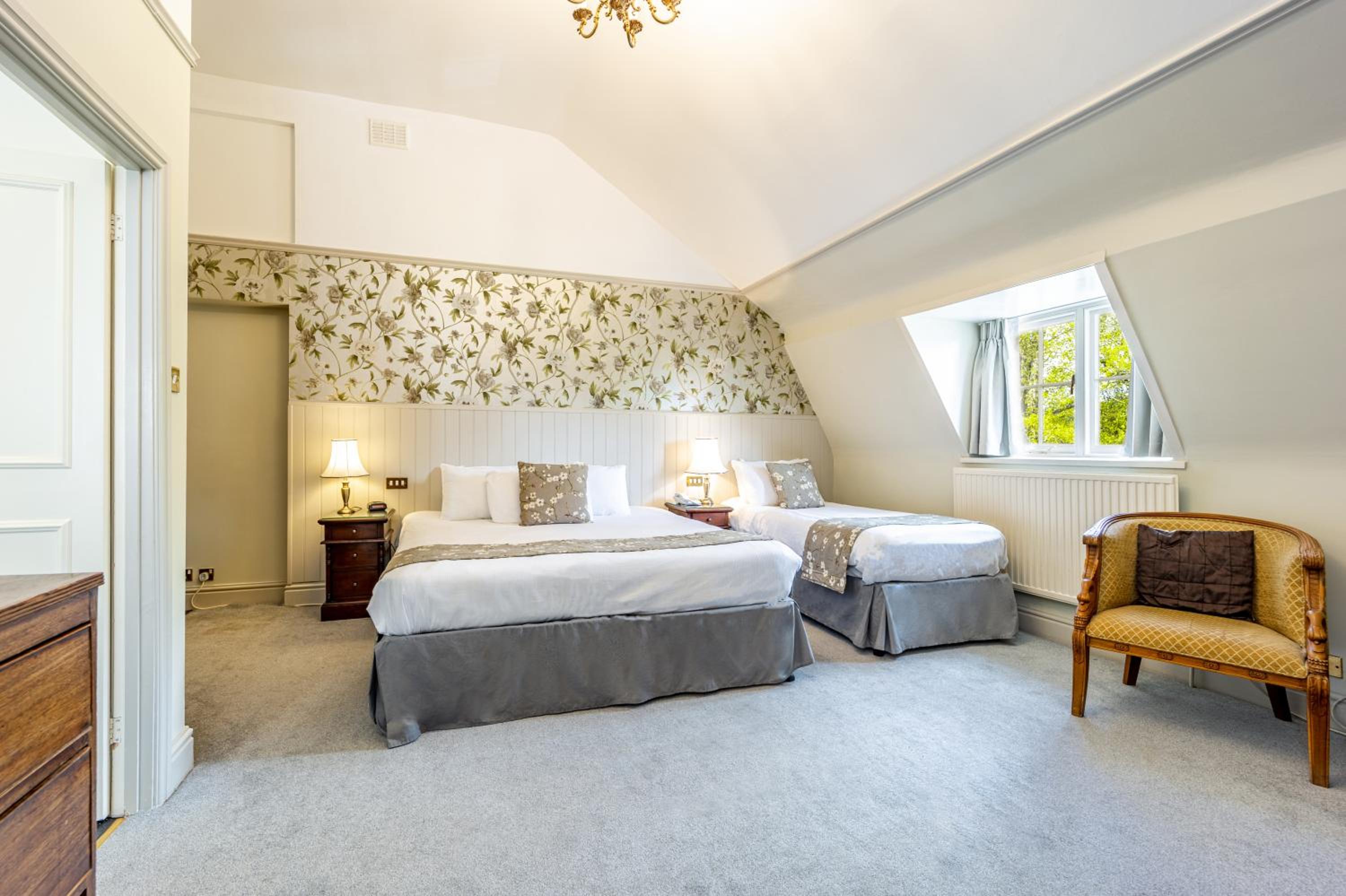 Leigh Park Country House Hotel & Vineyard, BW Signature Collection