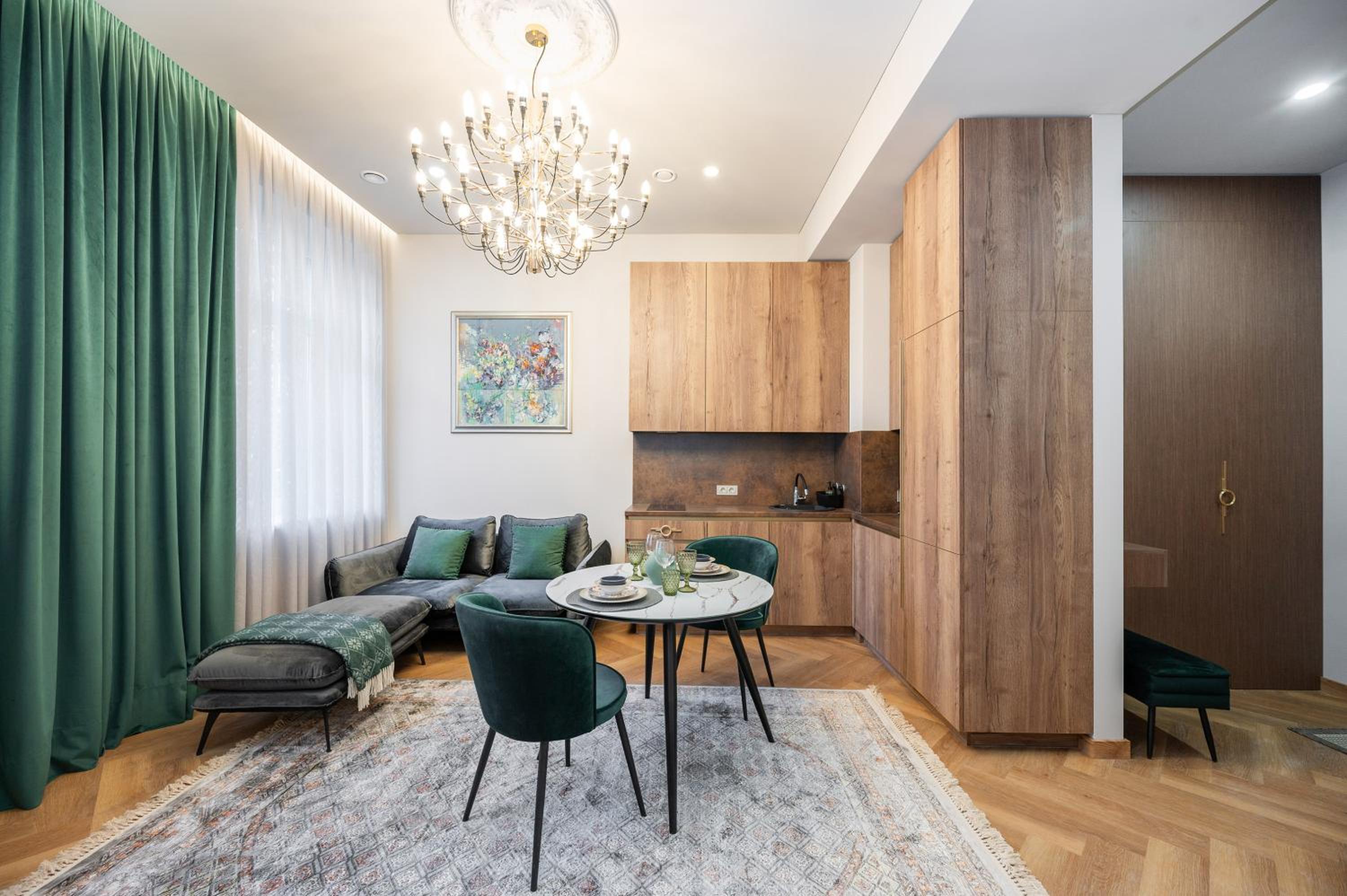 Poppy Apartments