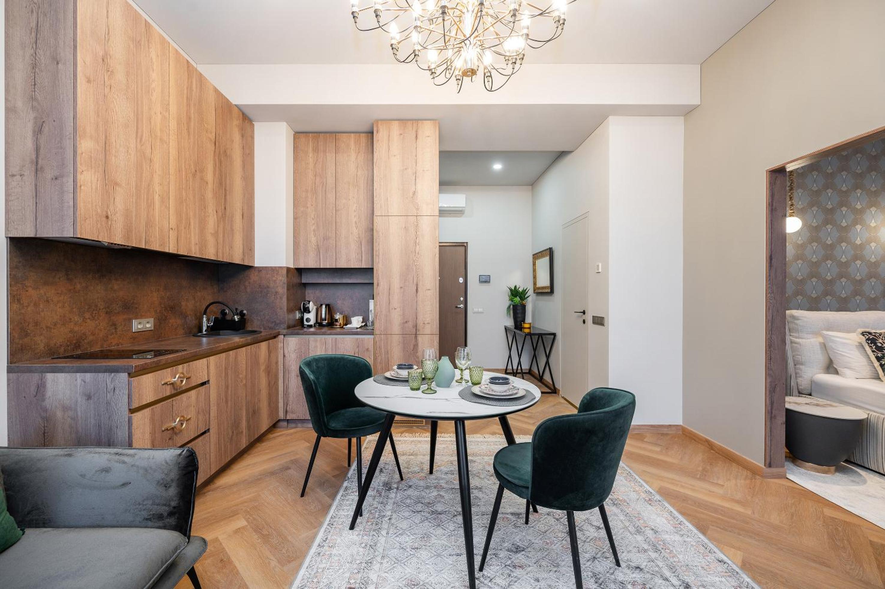 Poppy Apartments