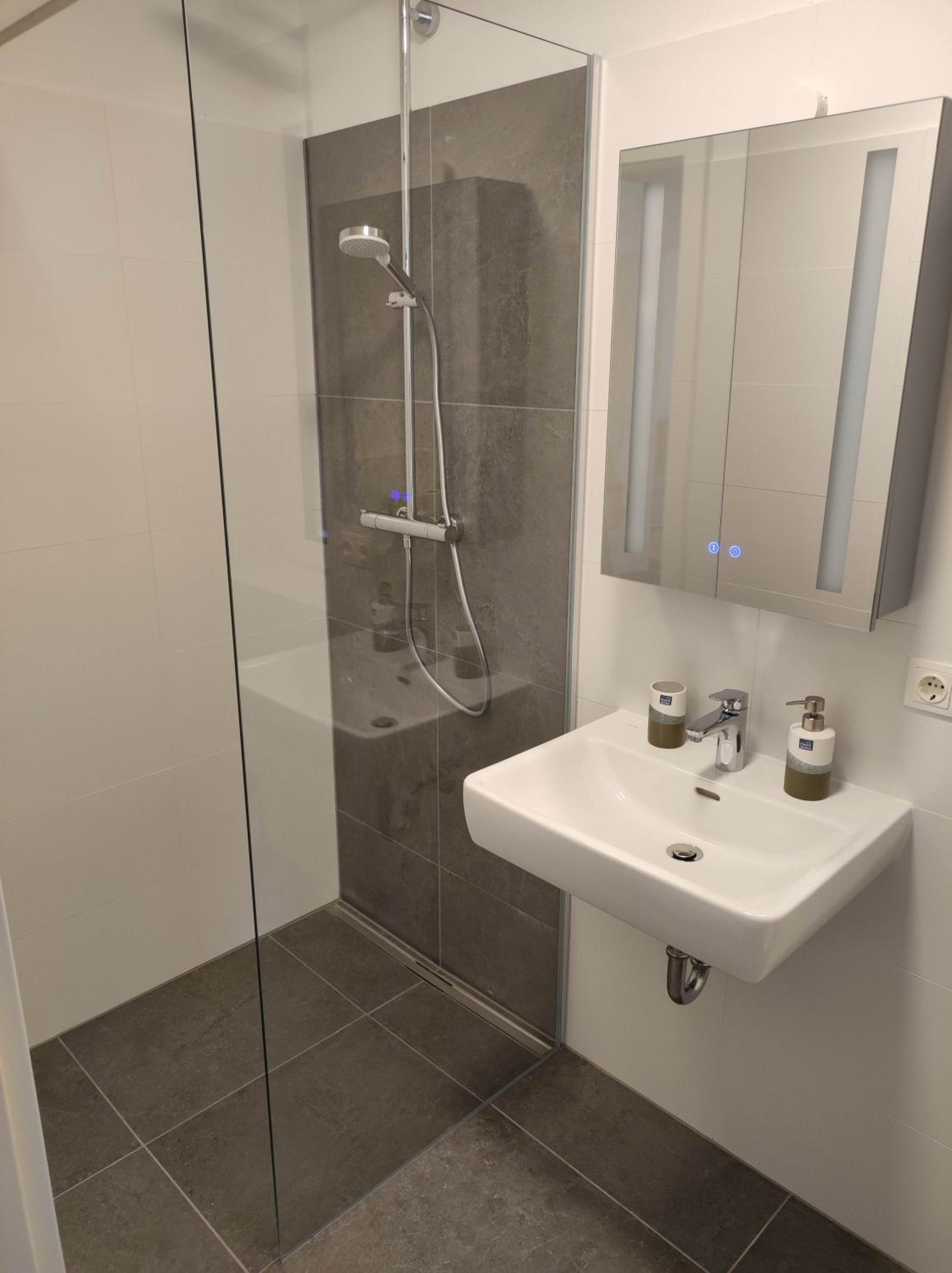 Luxus Penthouse gegenüber Vienna International Centre und Kaiserwasser