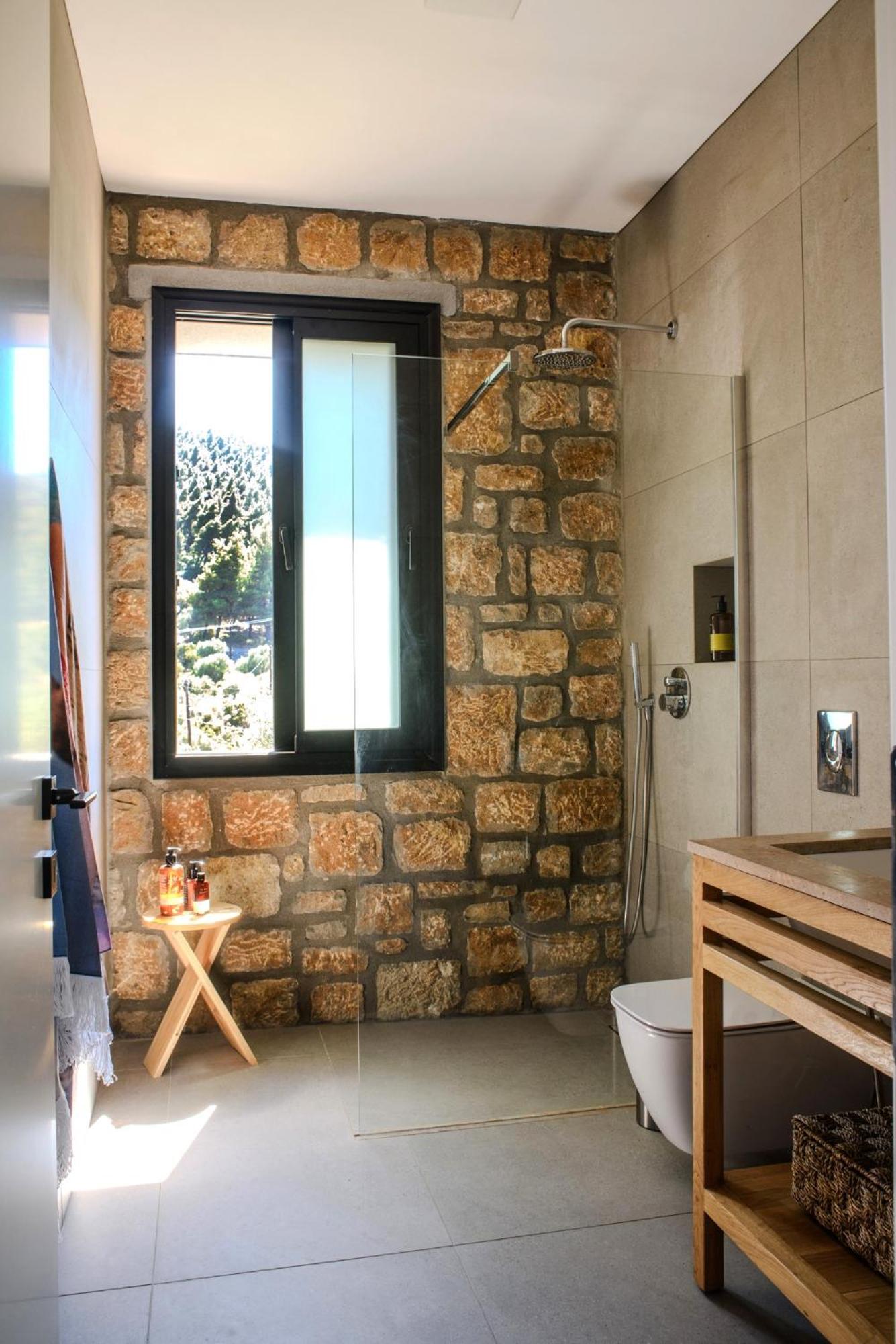 The Mavrolitharo Residence