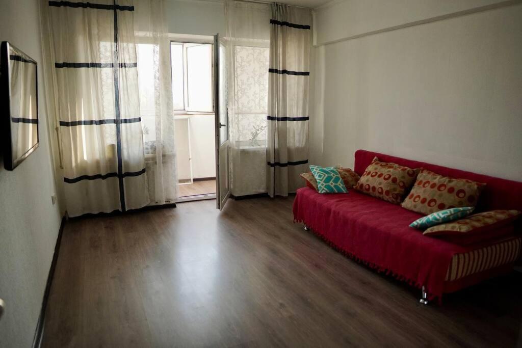 Cozy flat in the city center view 2