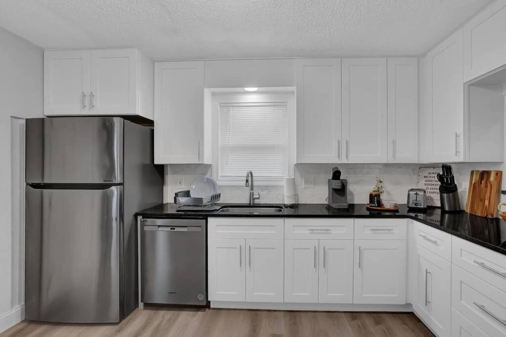 Stylish Duplex! Minutes from Atlanta! view 3