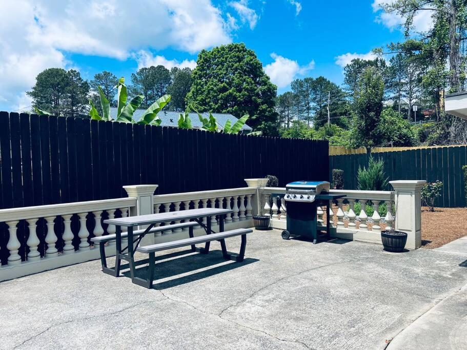 Stylish Duplex! Minutes from Atlanta! view 4