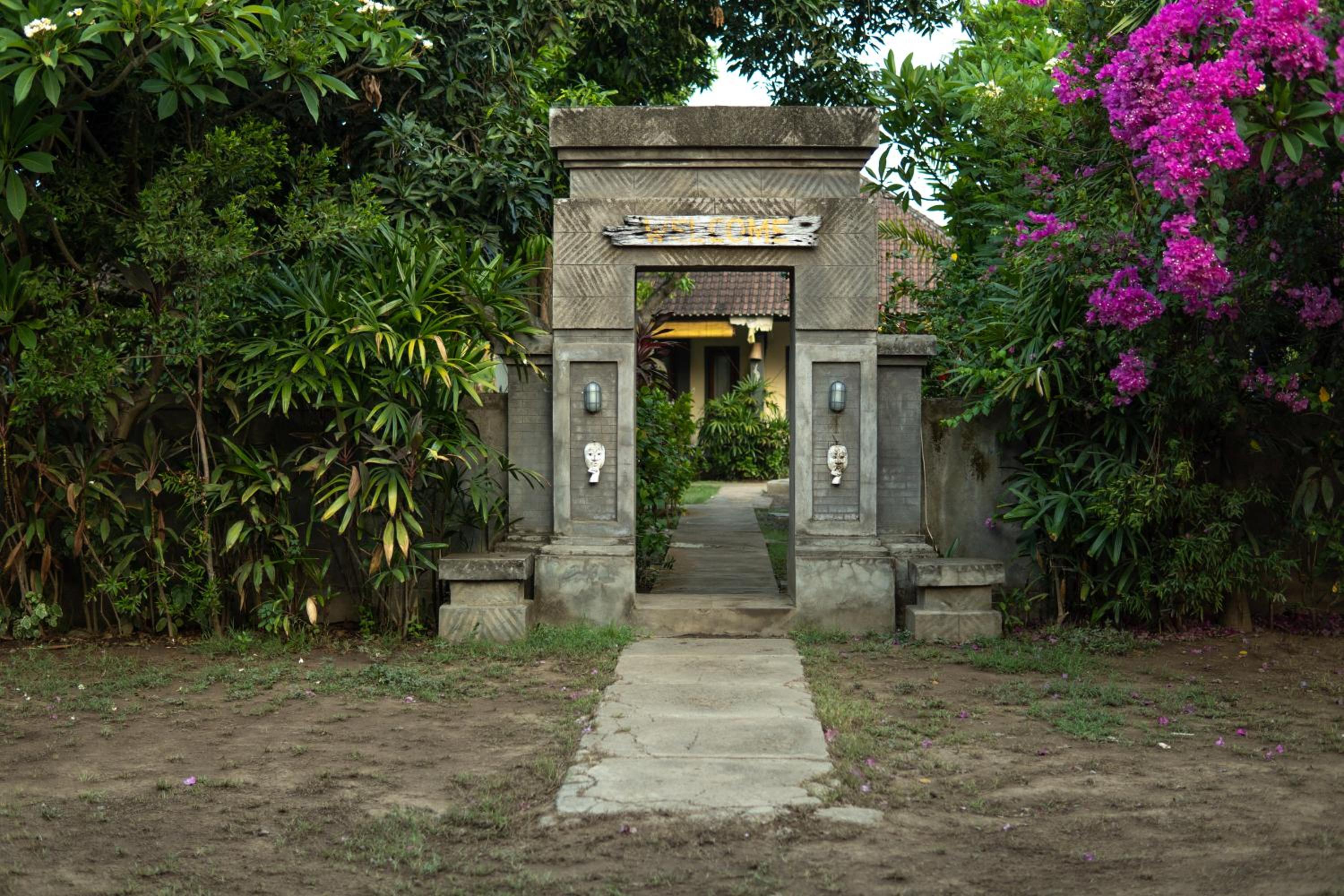 Shanti Life Wooden House