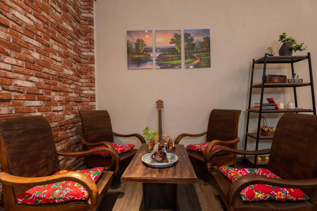 Unique Homestay -Vintage-Old Quarter-Center-Street View