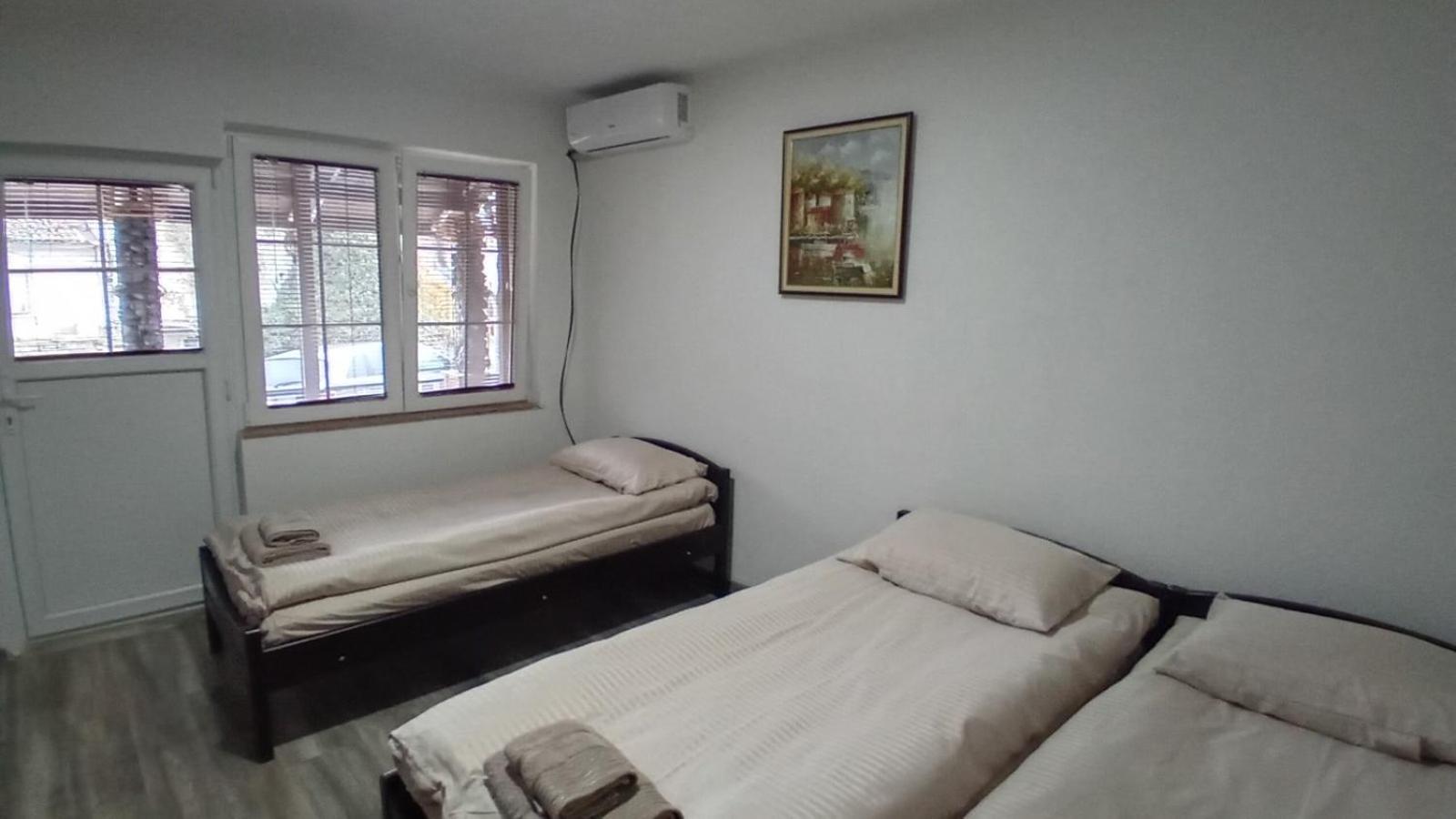 Stone Gate Apartments