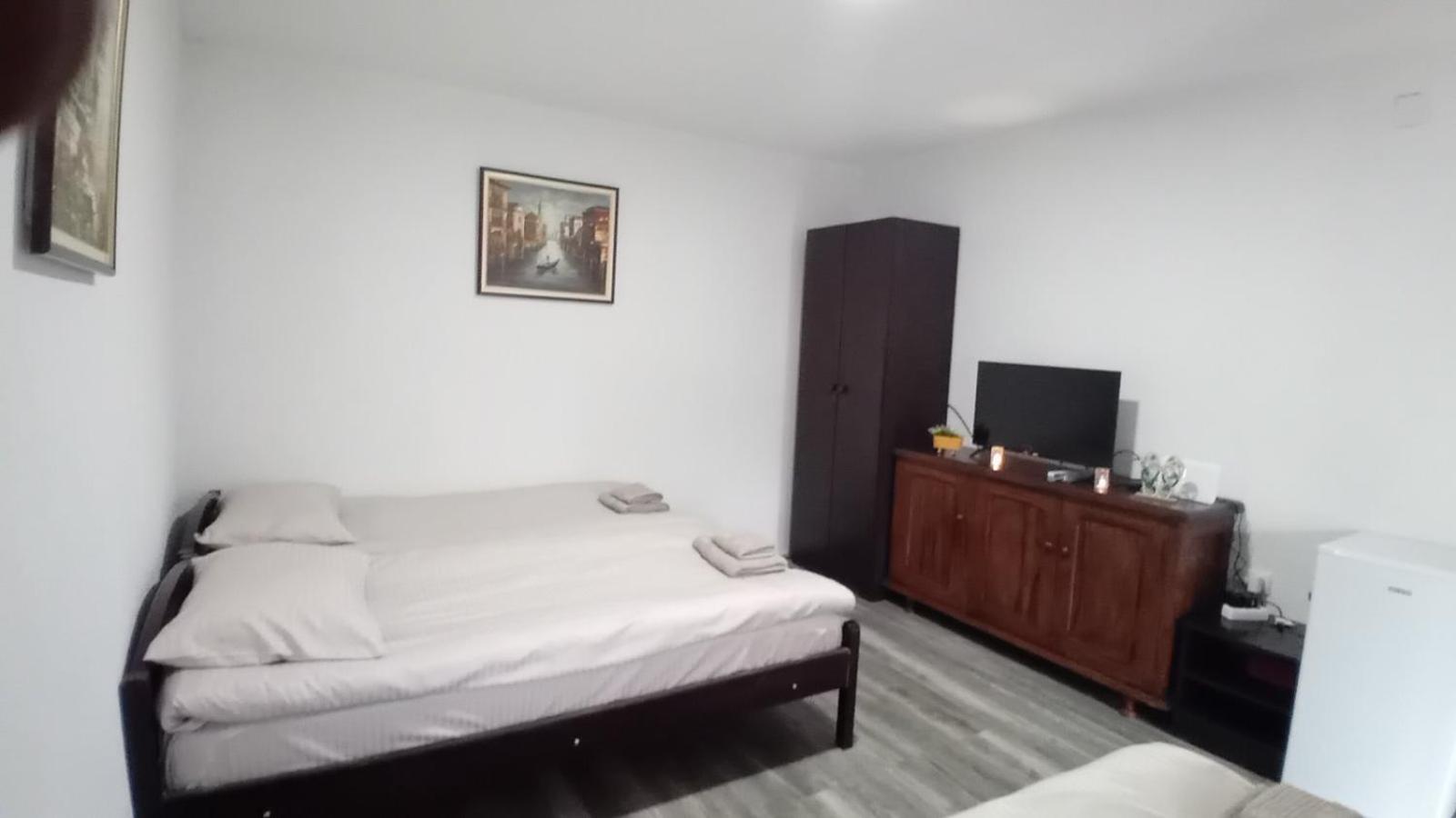 Stone Gate Apartments