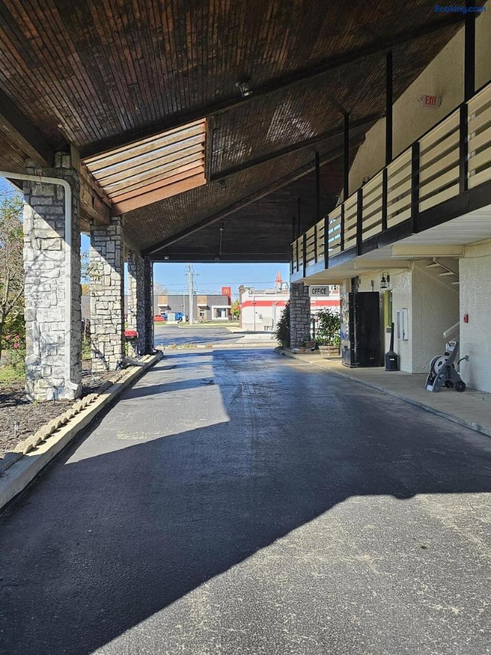 Brookville Inn By OYO Near Dayton International Airport view 5