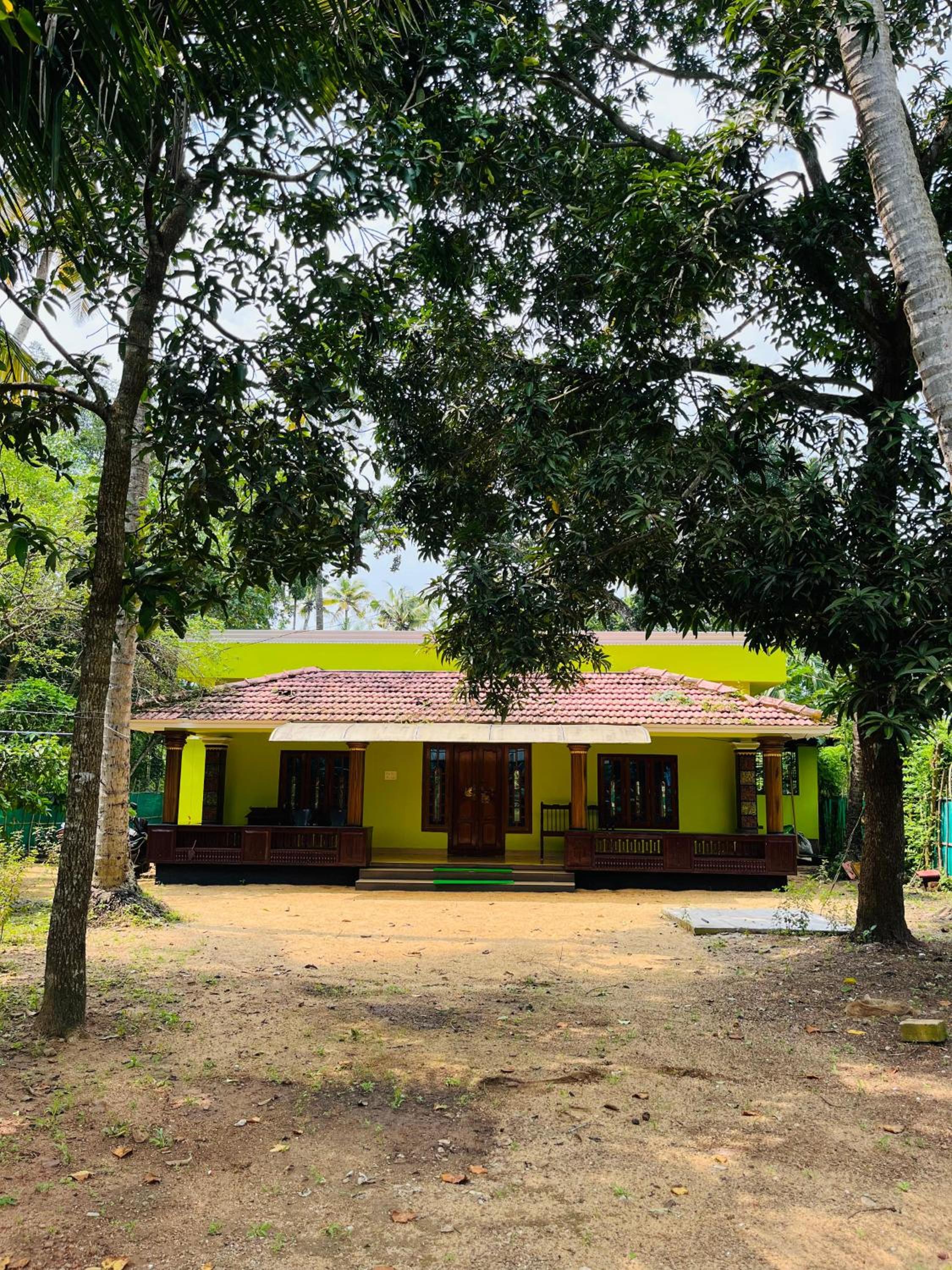 AK Riverside Tourist Home