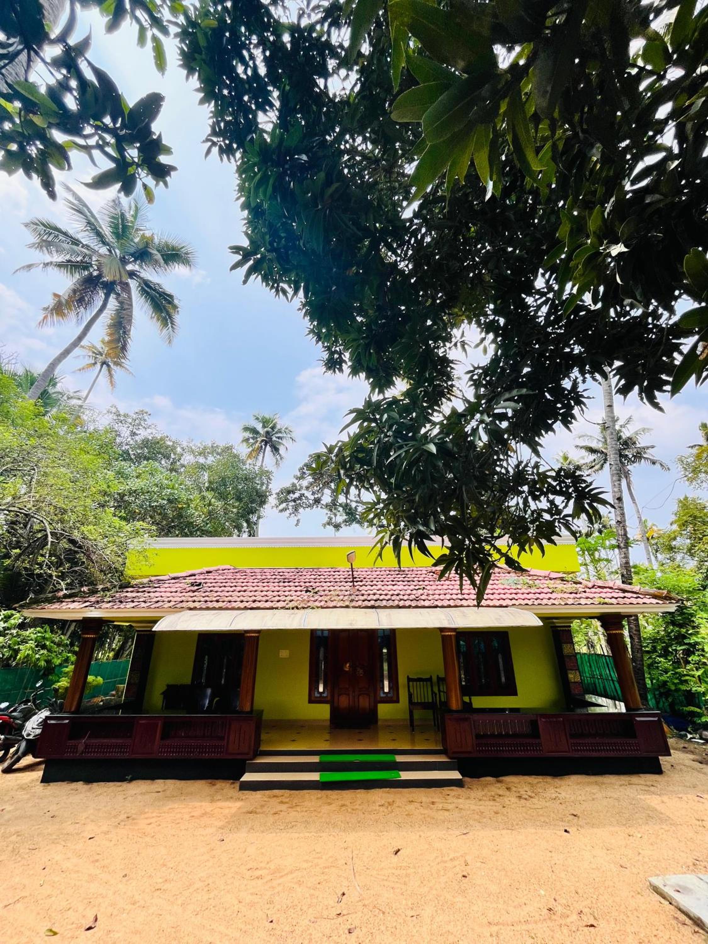 AK Riverside Tourist Home